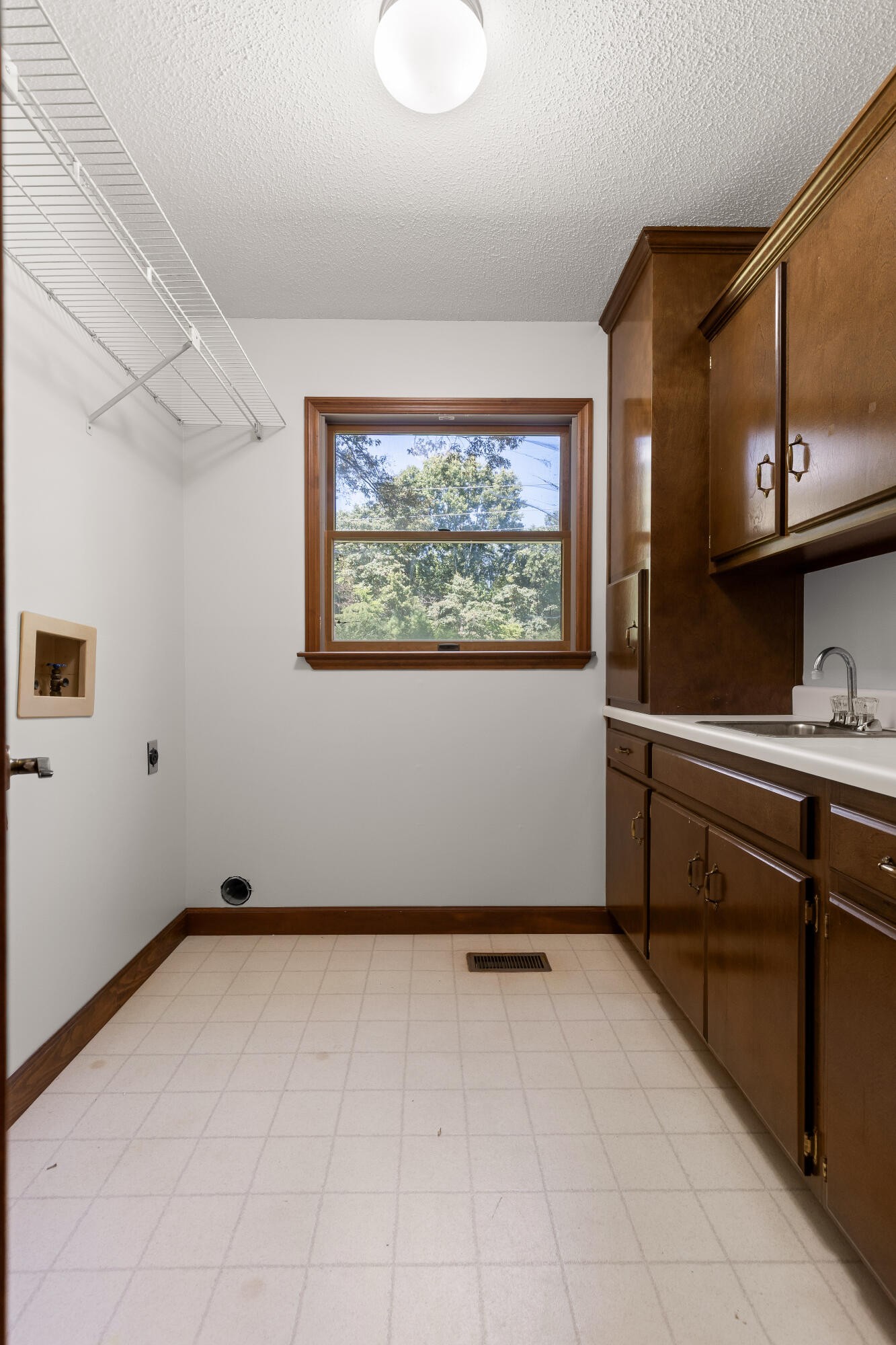 2401 Igou Ferry Road Property Photo 66