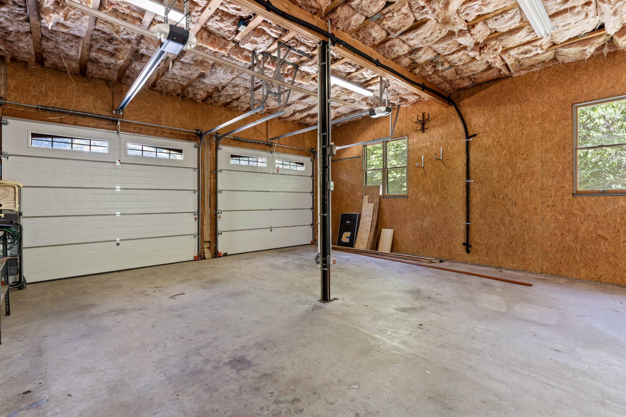 2401 Igou Ferry Road Property Photo 87