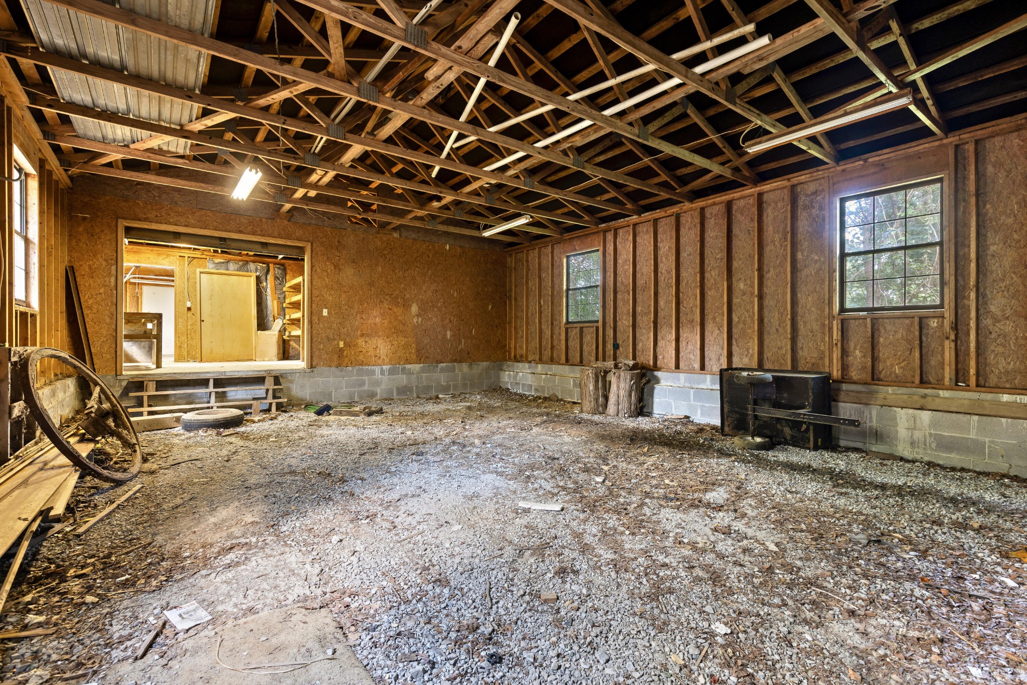 2401 Igou Ferry Road Property Photo 94