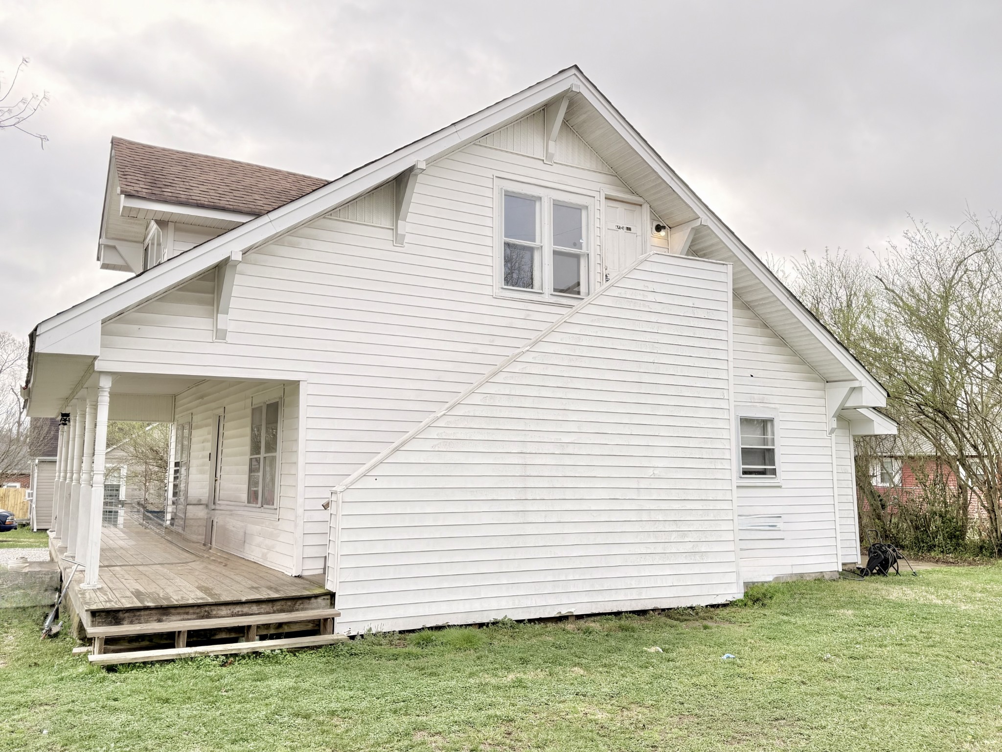 502 Oak Dr Property Photo 1