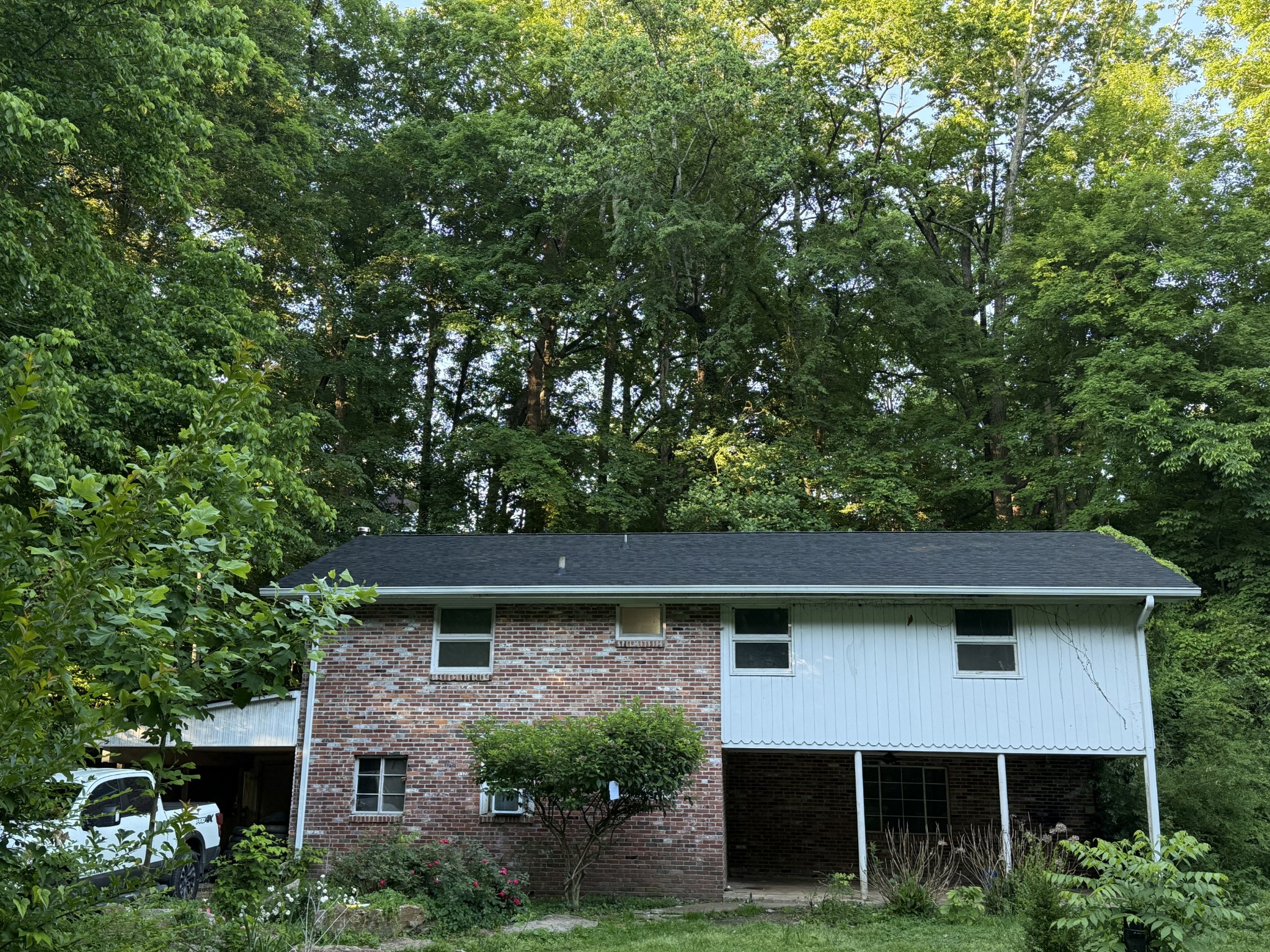352 Hickory Grove Blvd