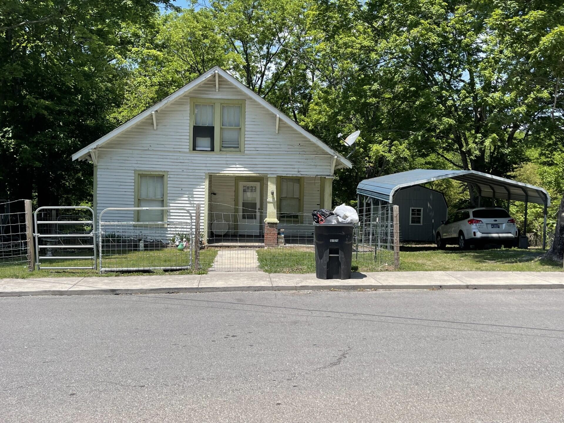 1118 Georgia Avenue Property Photo 1
