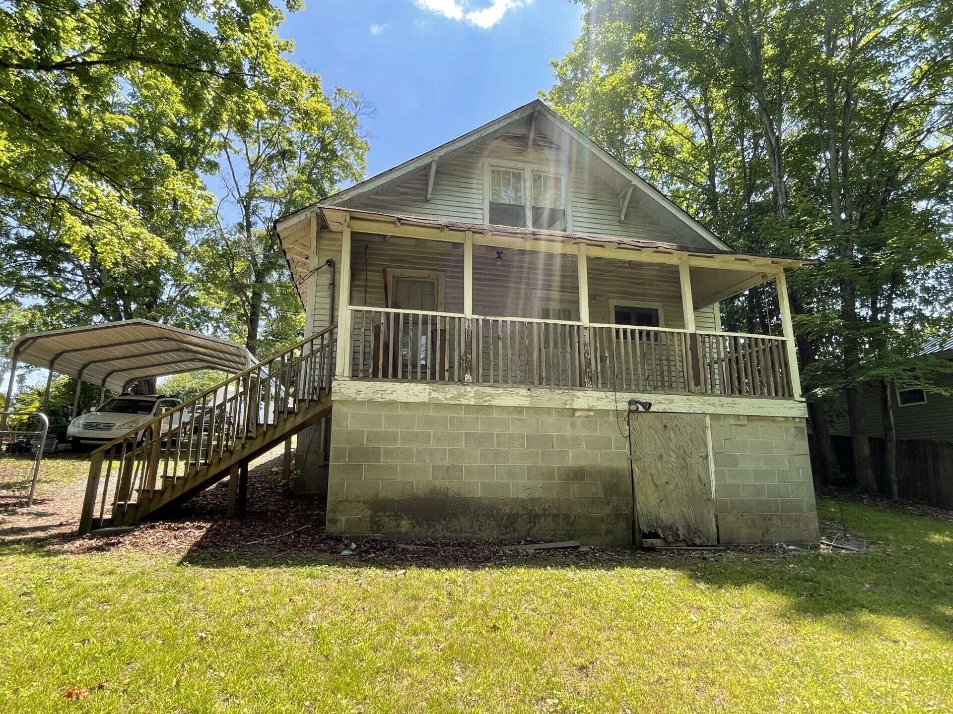 1118 Georgia Avenue Property Photo 2
