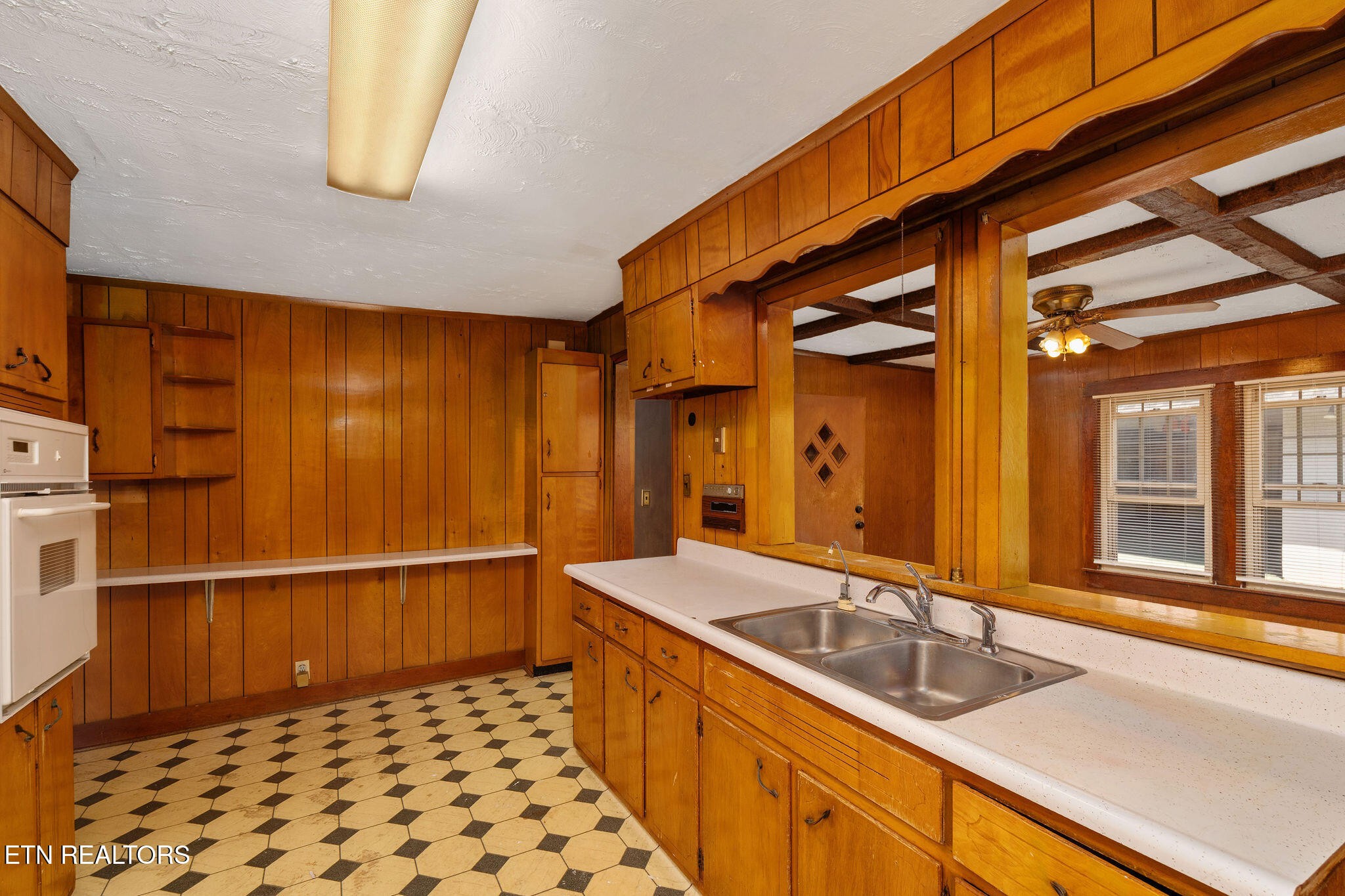 303 E Louise Ave Property Photo 26