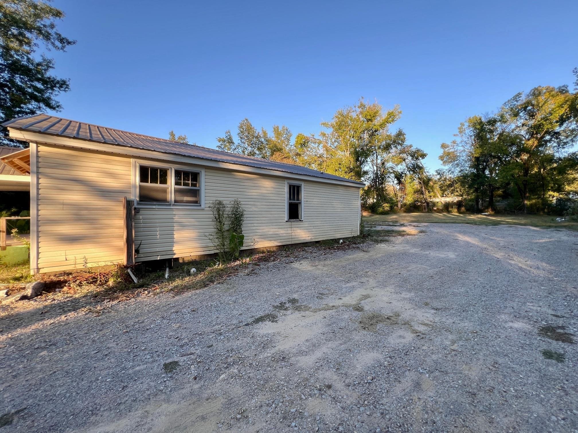730 Cravens Dr Property Photo 21