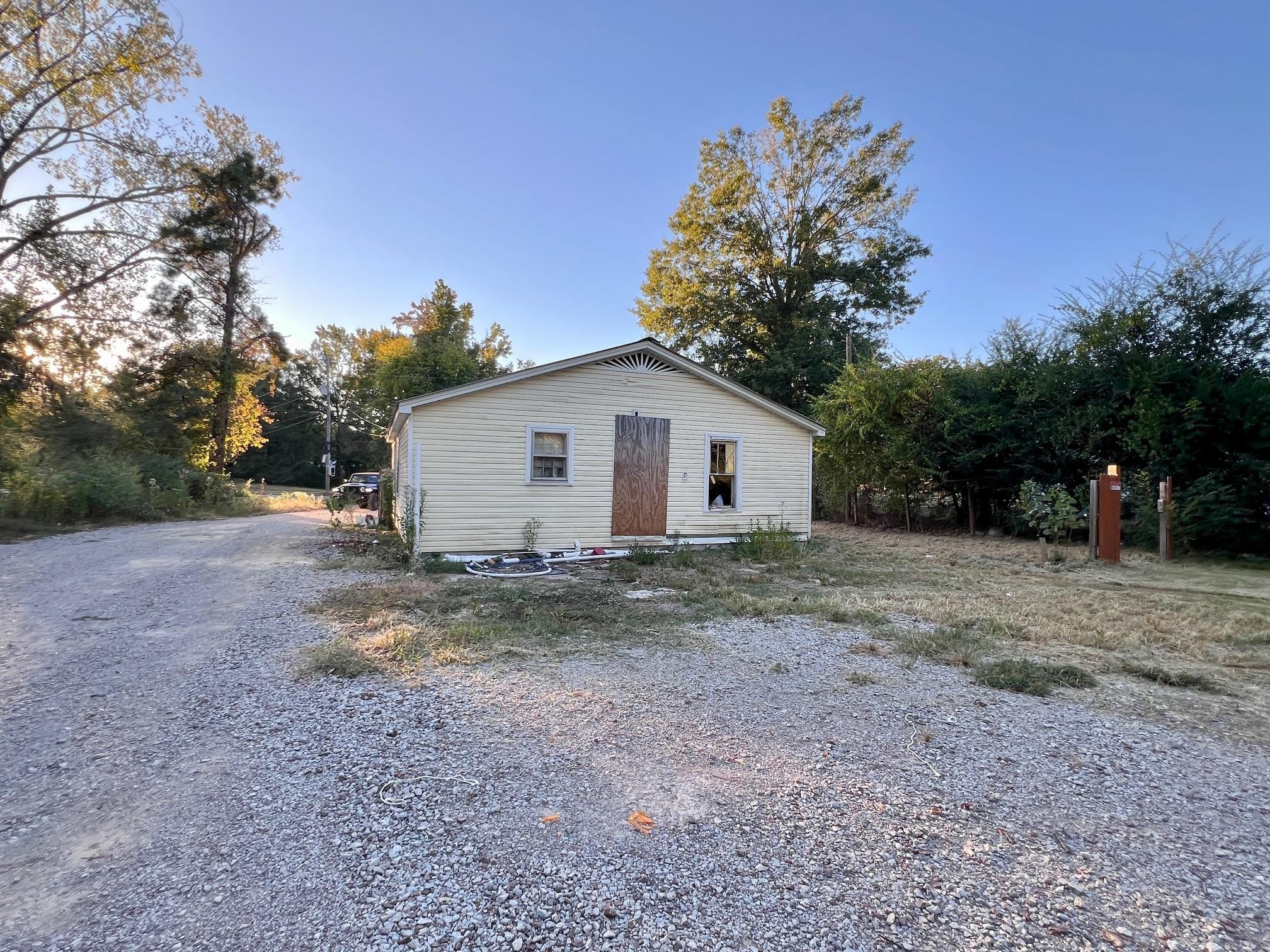 730 Cravens Dr Property Photo 22