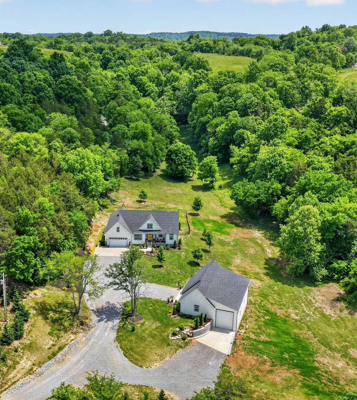 16111 Manchester Pike Property Photo 1