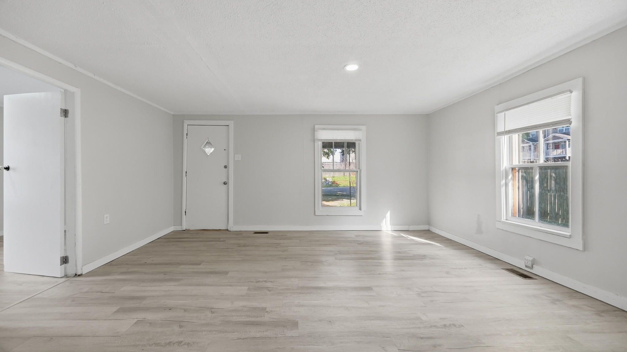 1730 Baugh Street, Ne Property Photo 11