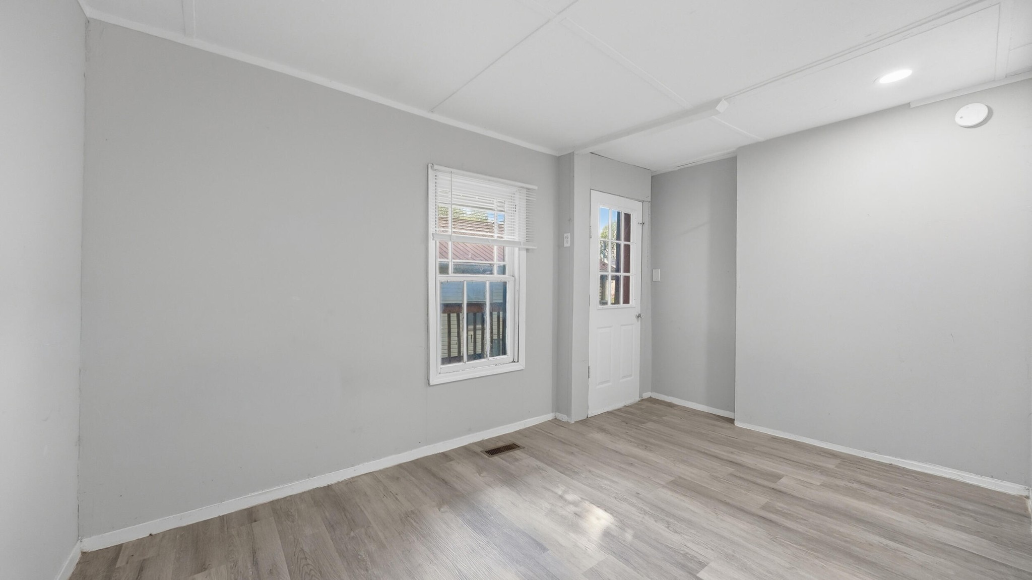 1730 Baugh Street, Ne Property Photo 25