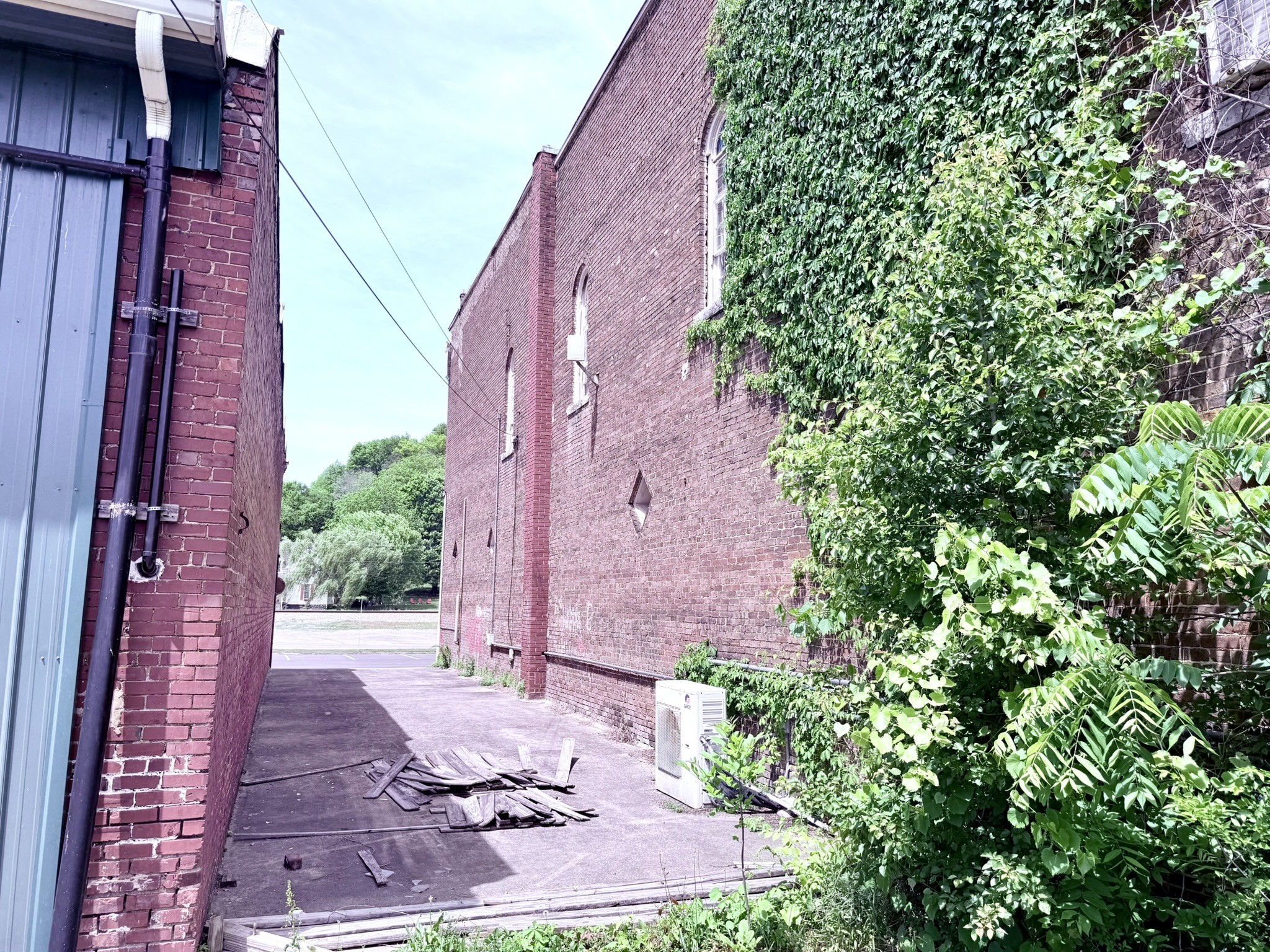 4 Front St Property Photo 34