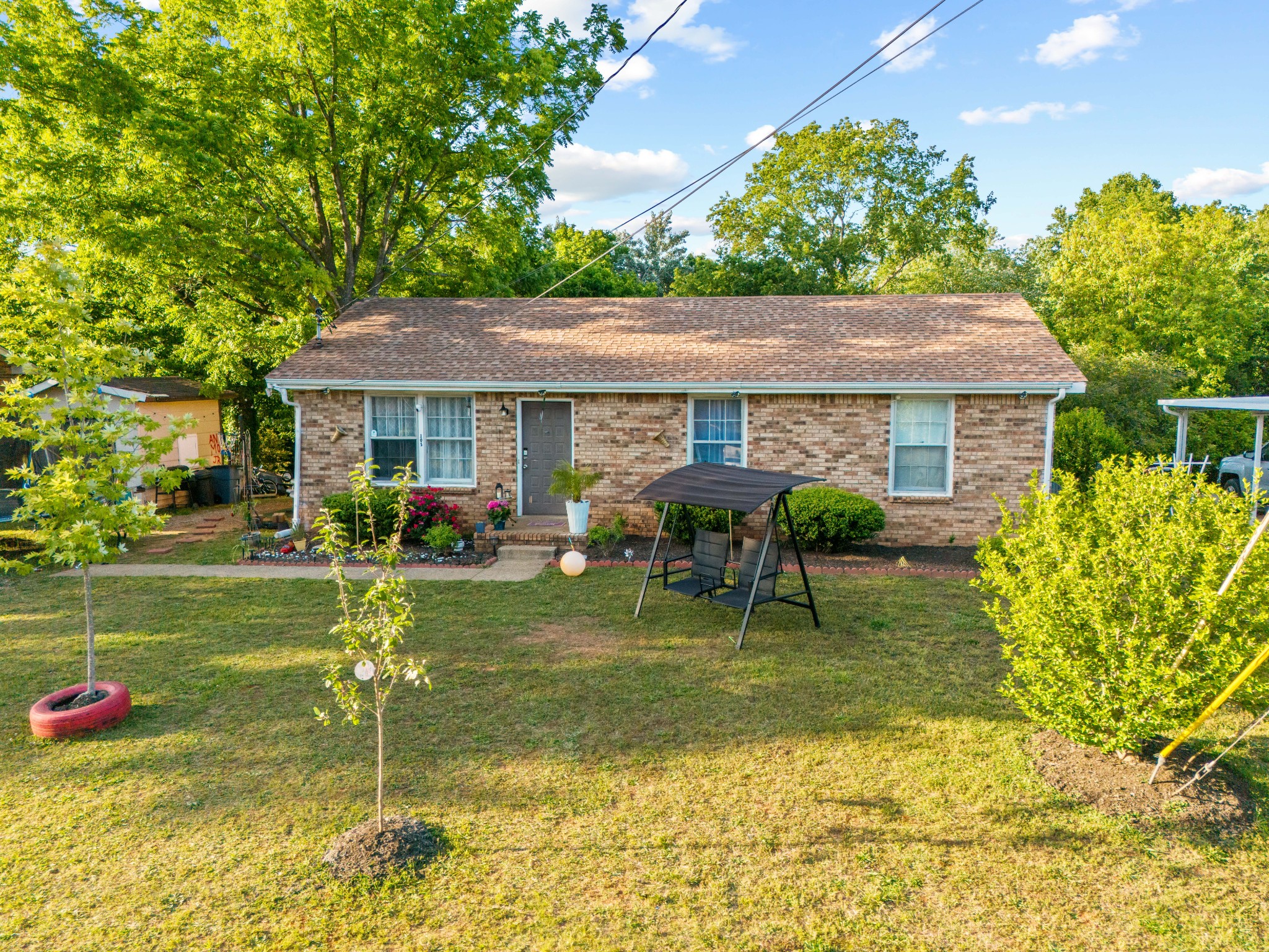 105 Bellamy Ct