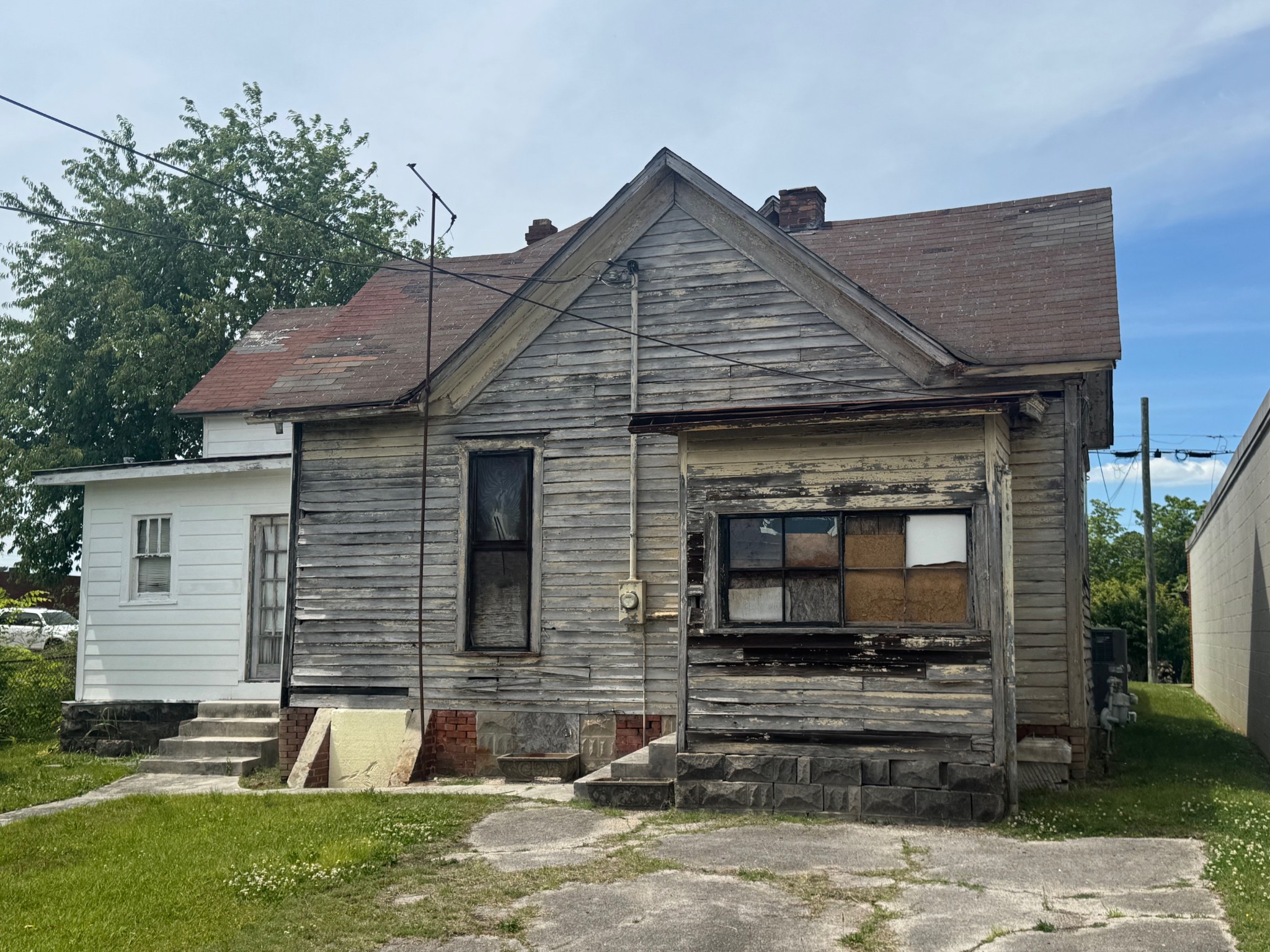 223 N Main St Property Photo 4