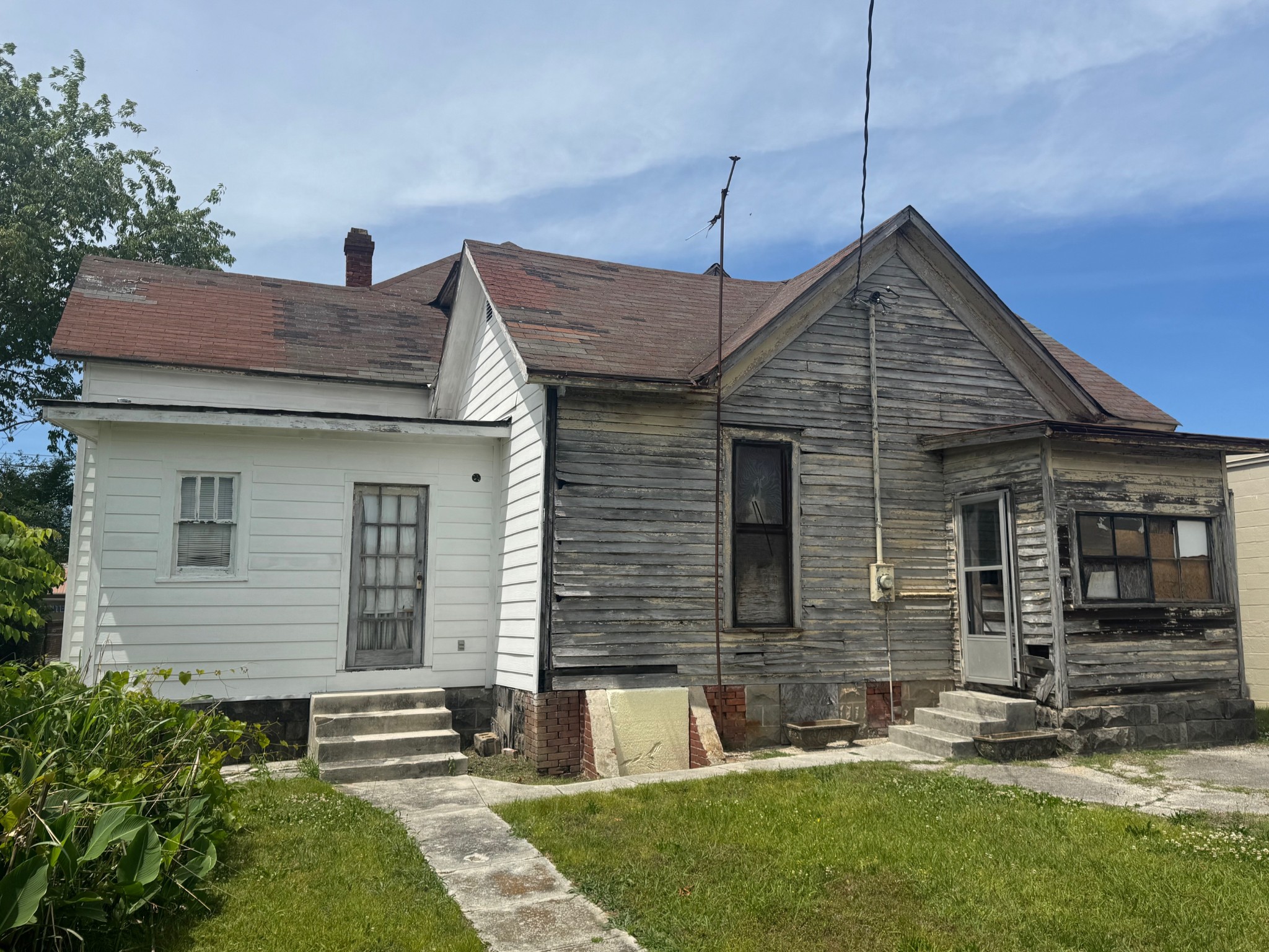 223 N Main St Property Photo 5