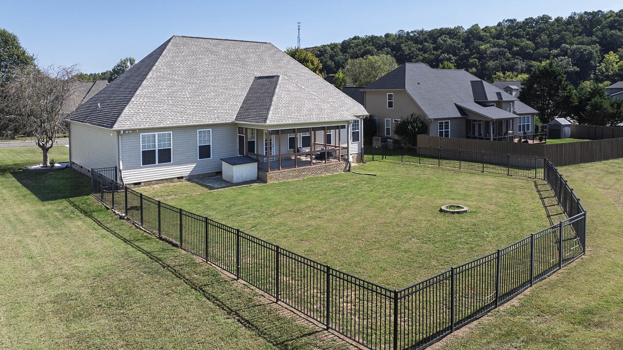 152 Winding Glen Drive, Nw Property Photo 4