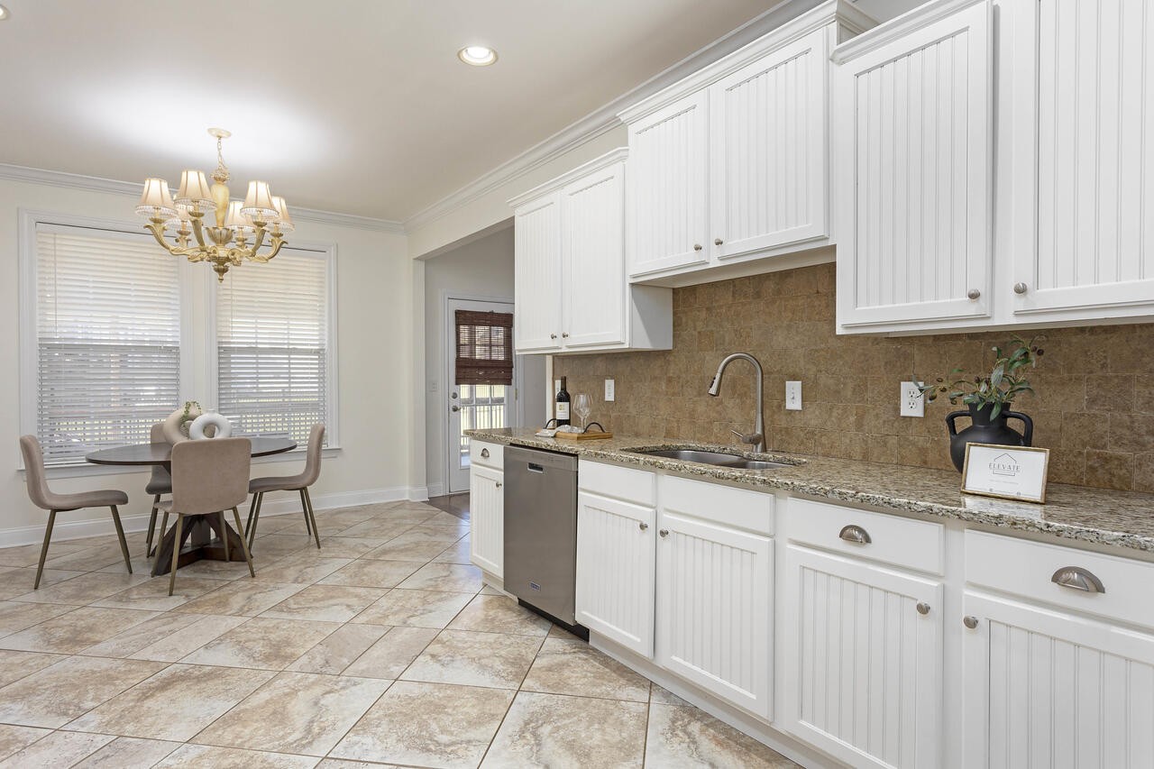152 Winding Glen Drive, Nw Property Photo 16
