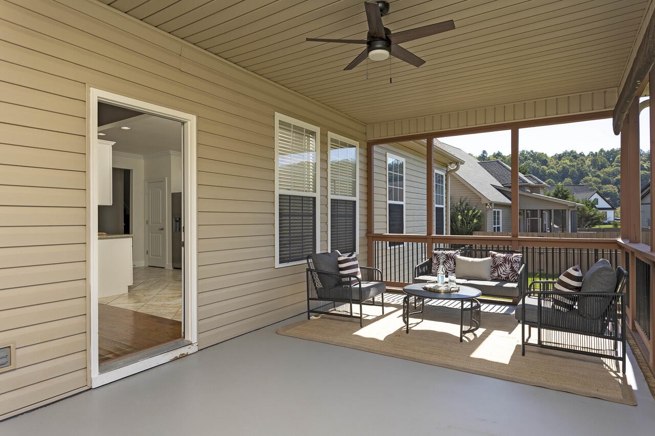 152 Winding Glen Drive, Nw Property Photo 49