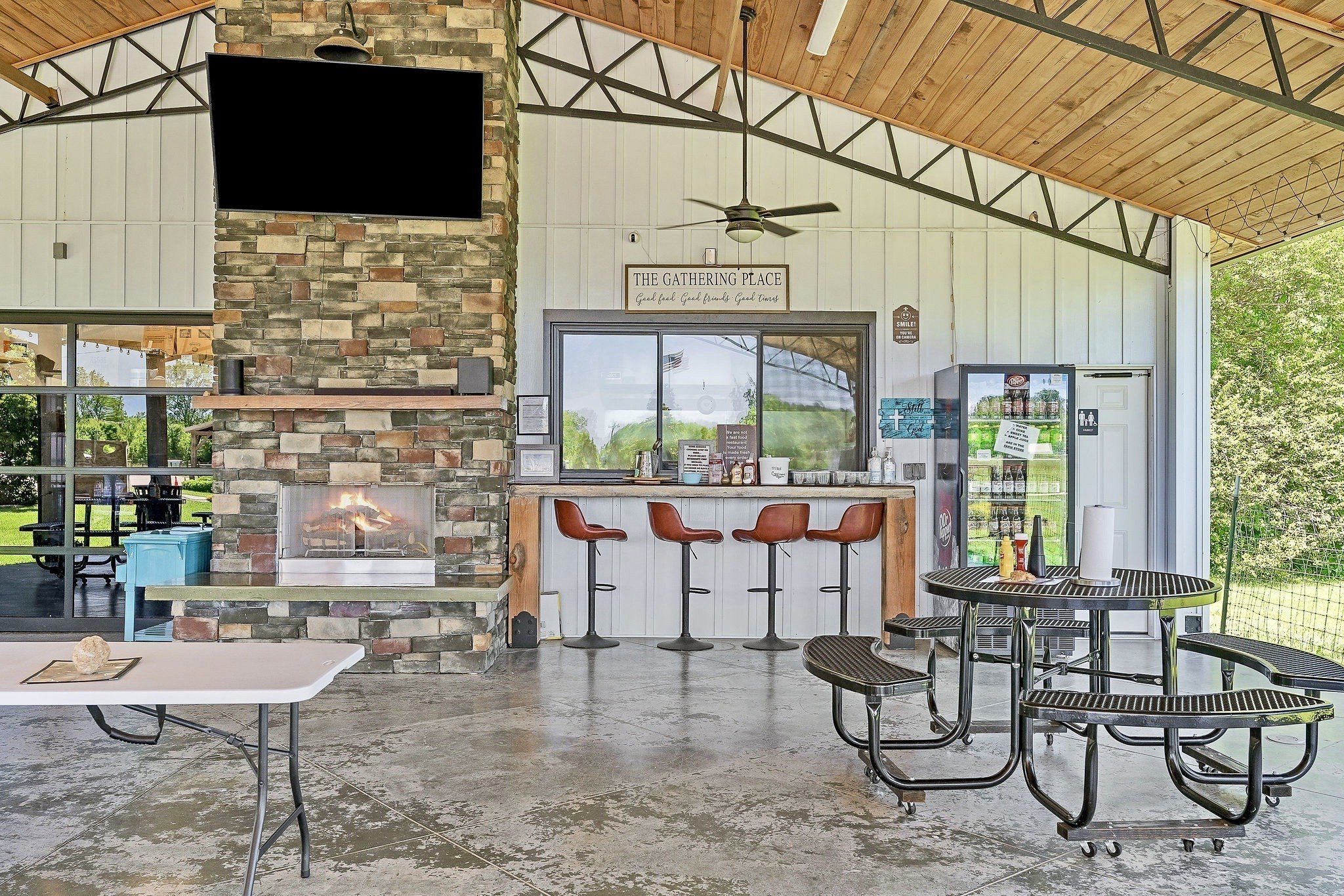 285 Harmony Ln Property Photo 6