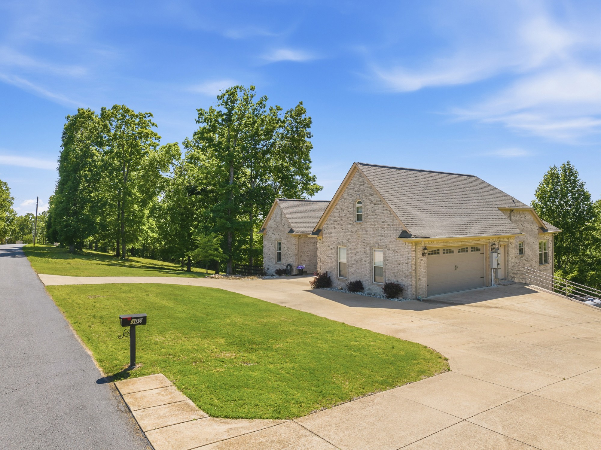300 Rivers Edge Dr Property Photo 45