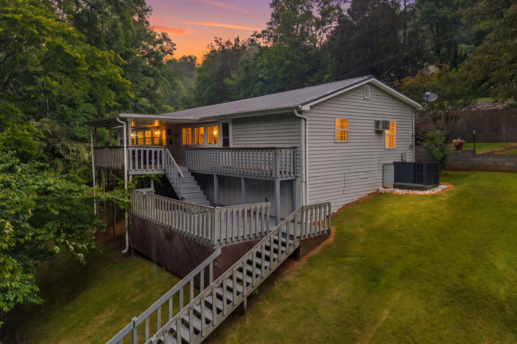 310 Hasty Hollow Rd Property Photo 1