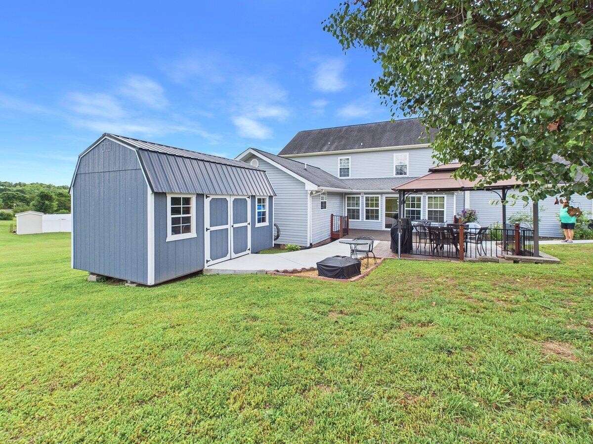128 County Road 101 Property Photo 5
