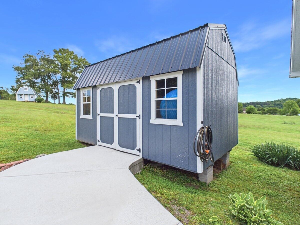 128 County Road 101 Property Photo 6