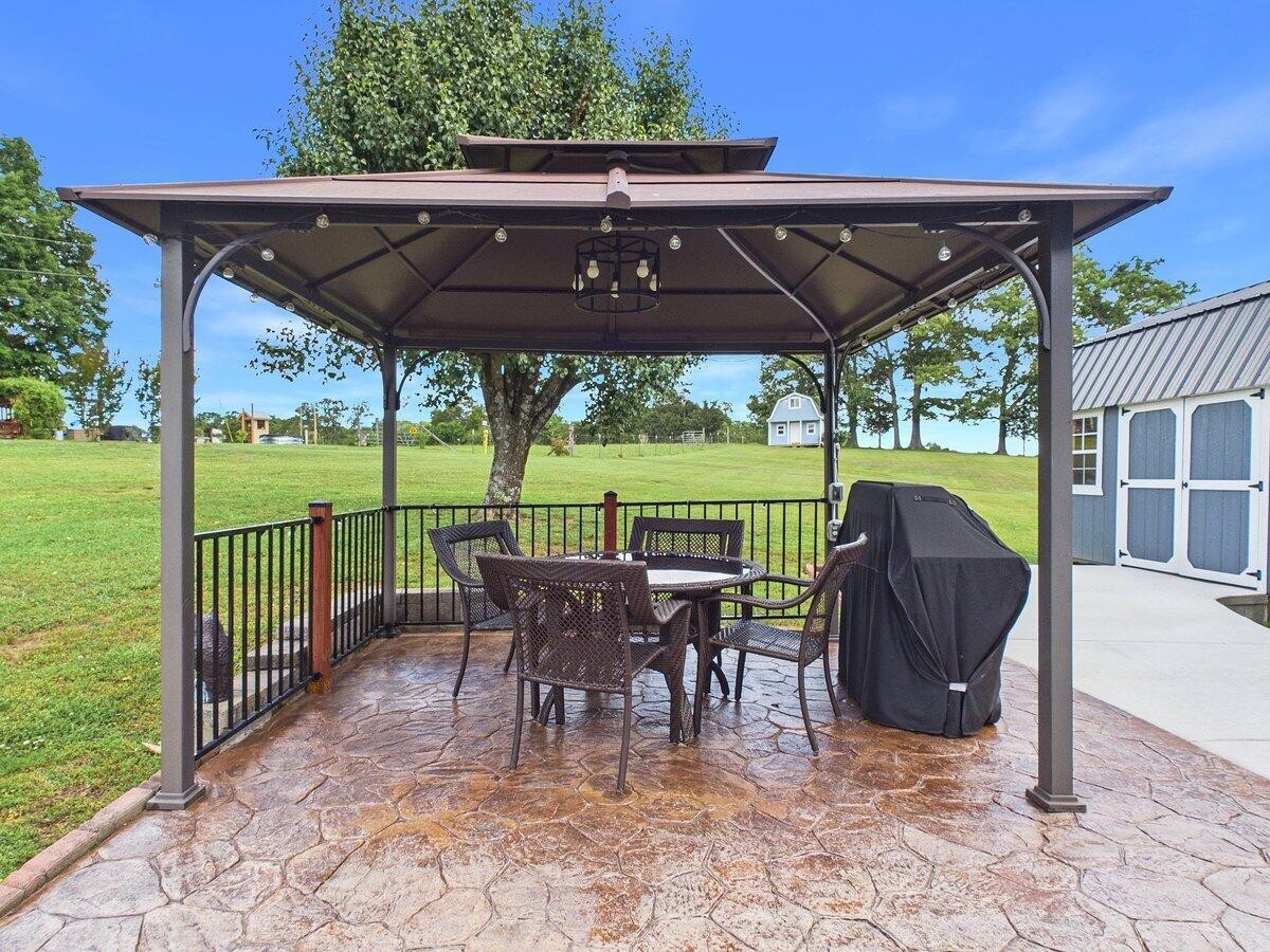 128 County Road 101 Property Photo 14