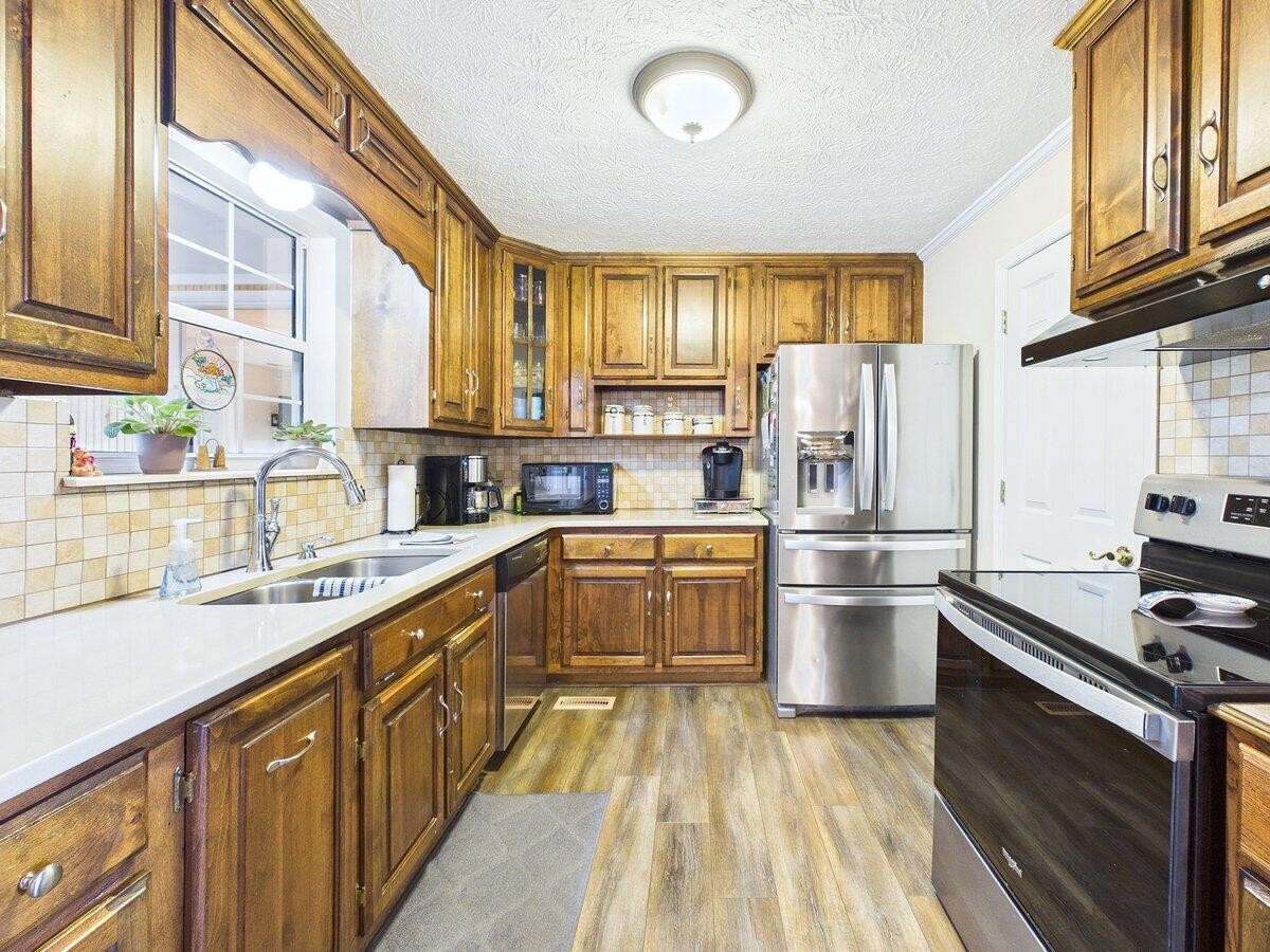 128 County Road 101 Property Photo 18