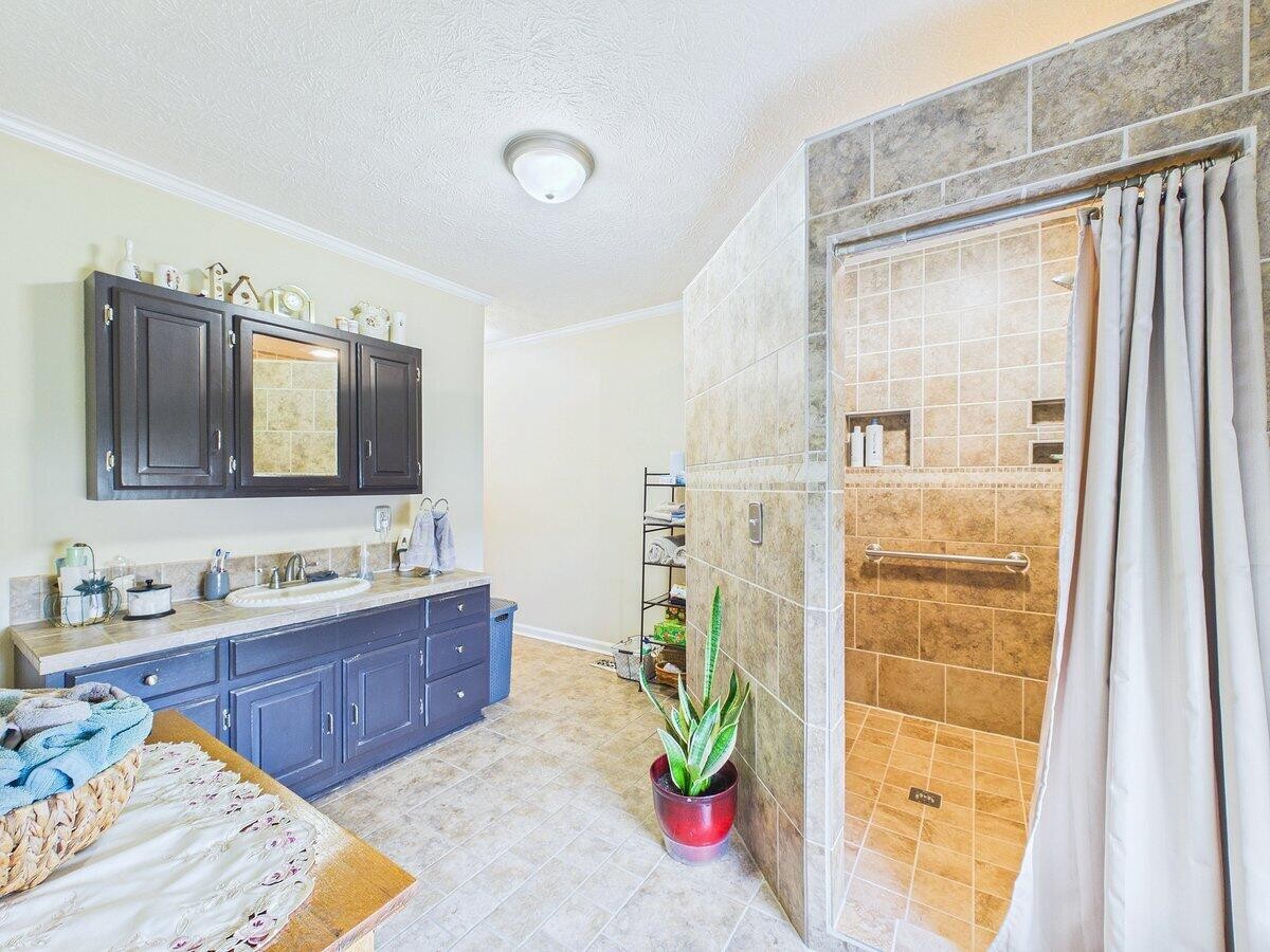 128 County Road 101 Property Photo 25
