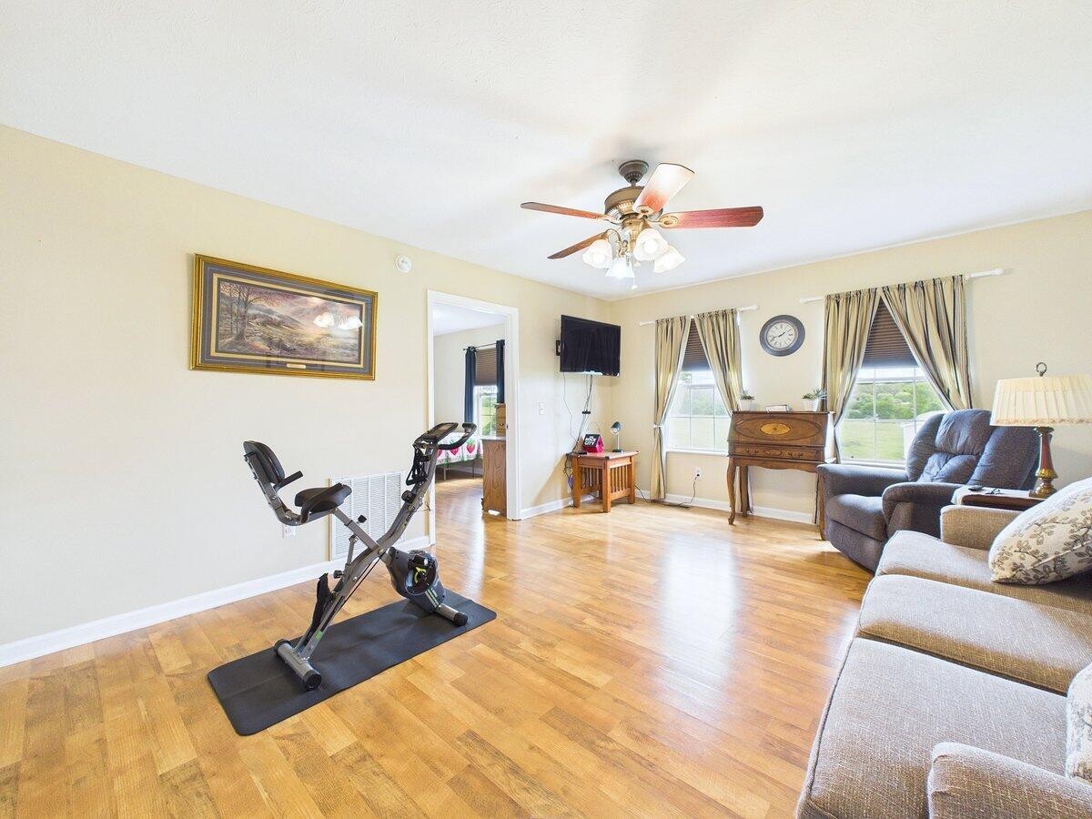 128 County Road 101 Property Photo 33