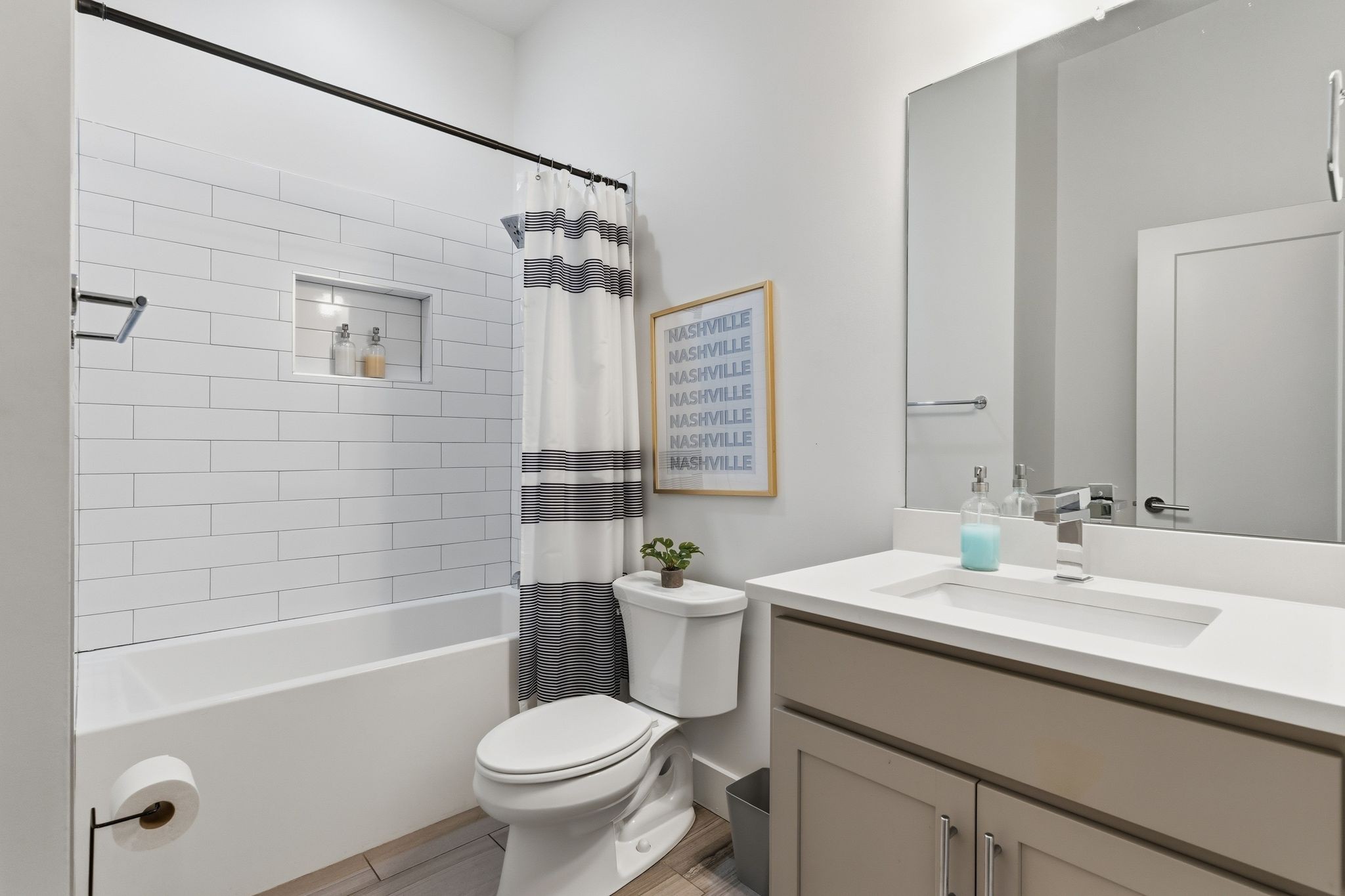 113b Elmhurst Ave Property Photo 14