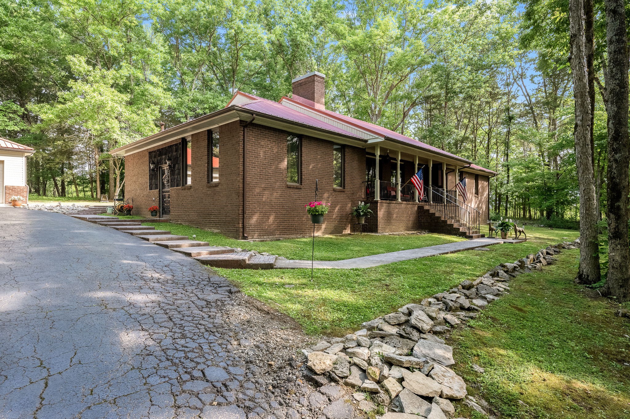 2501 Huntsville Hwy Property Photo 1