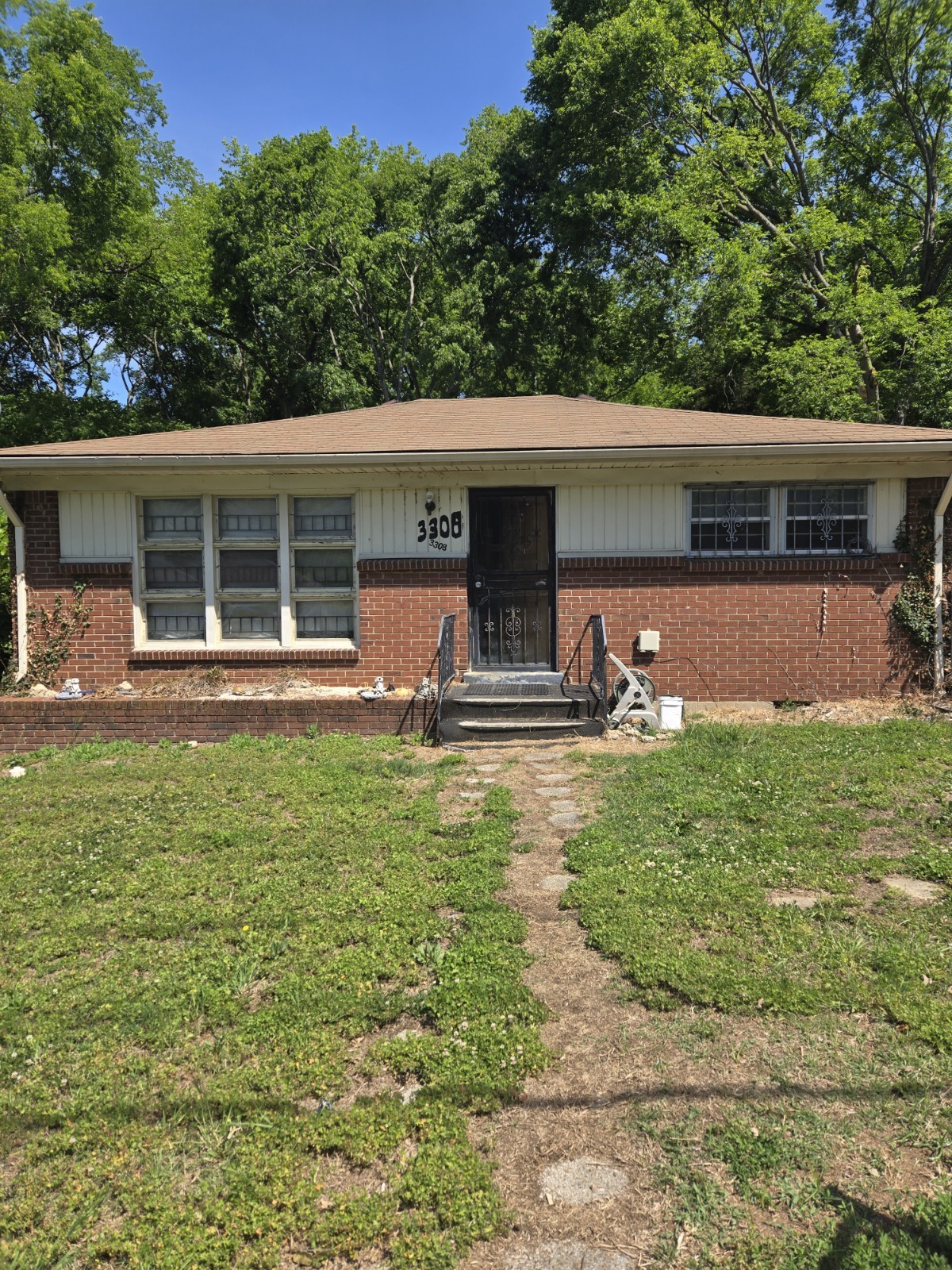 3308 Clifton Ave
