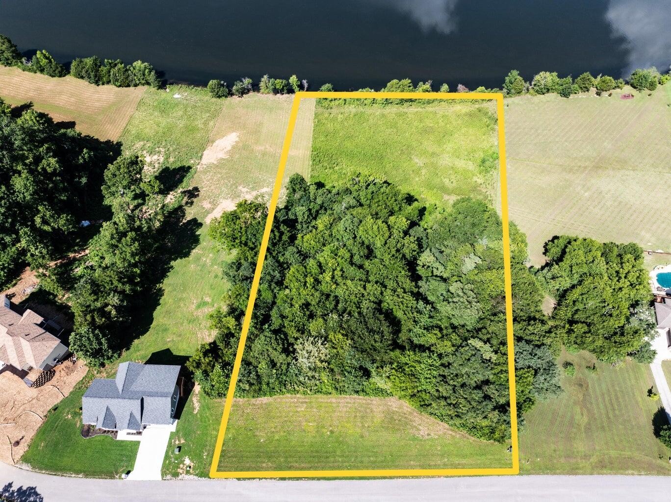72 Espalier Drive Property Photo 1