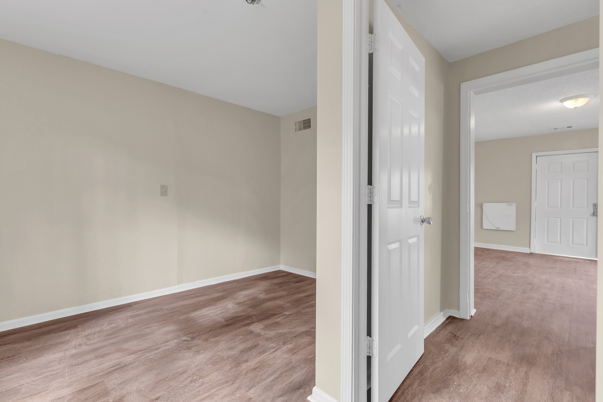420 E State St Property Photo 19