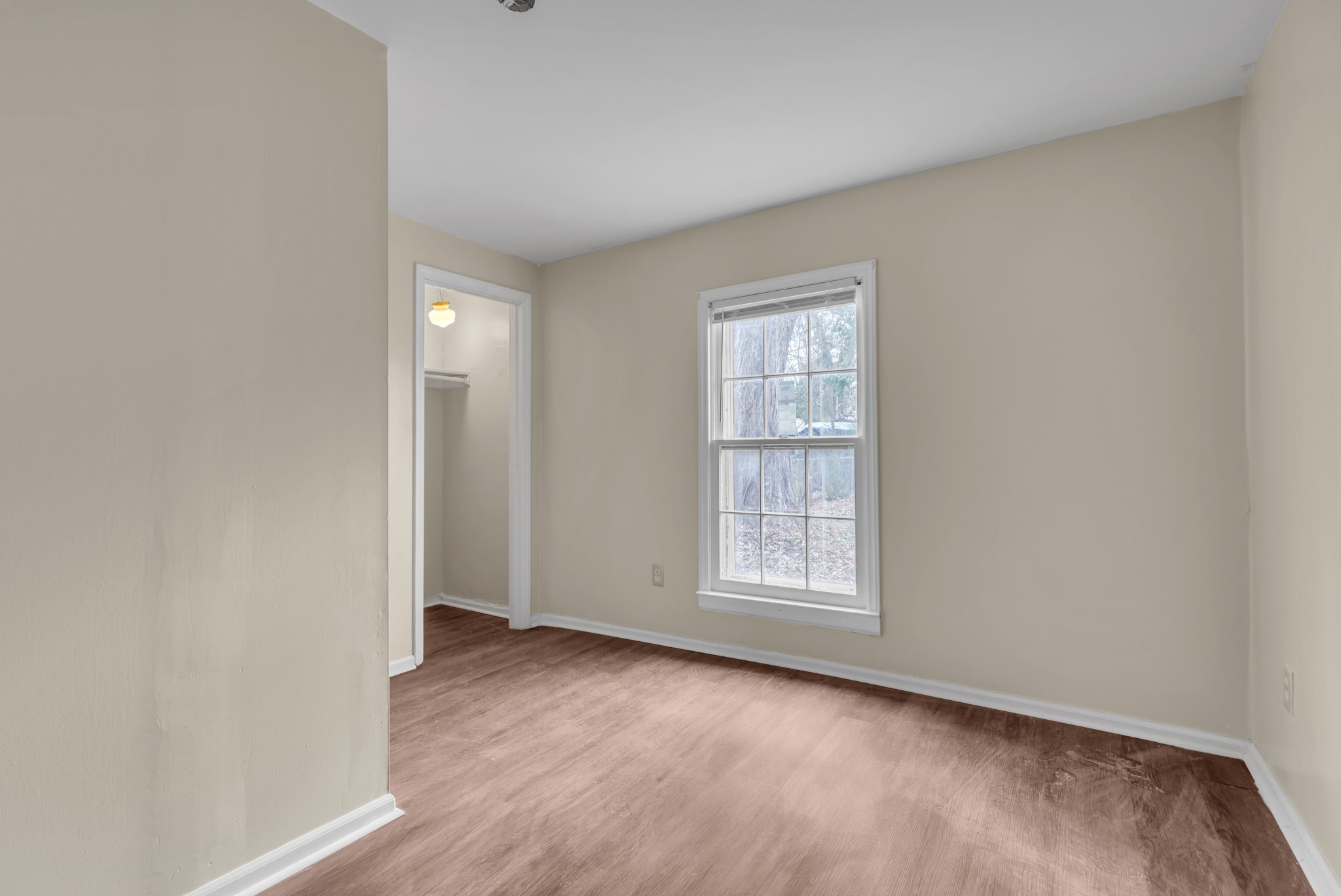 420 E State St Property Photo 20
