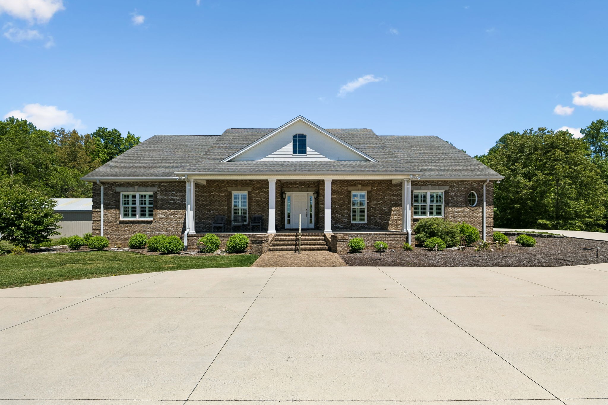 800 Grove Rd Property Photo 1