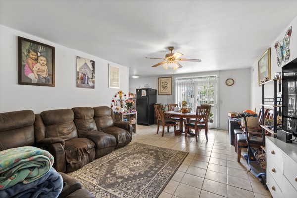 613 Hillsboro Rd Property Photo 2