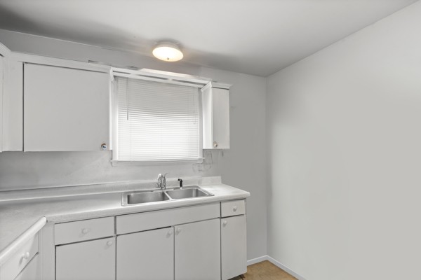 613 Hillsboro Rd Property Photo 22