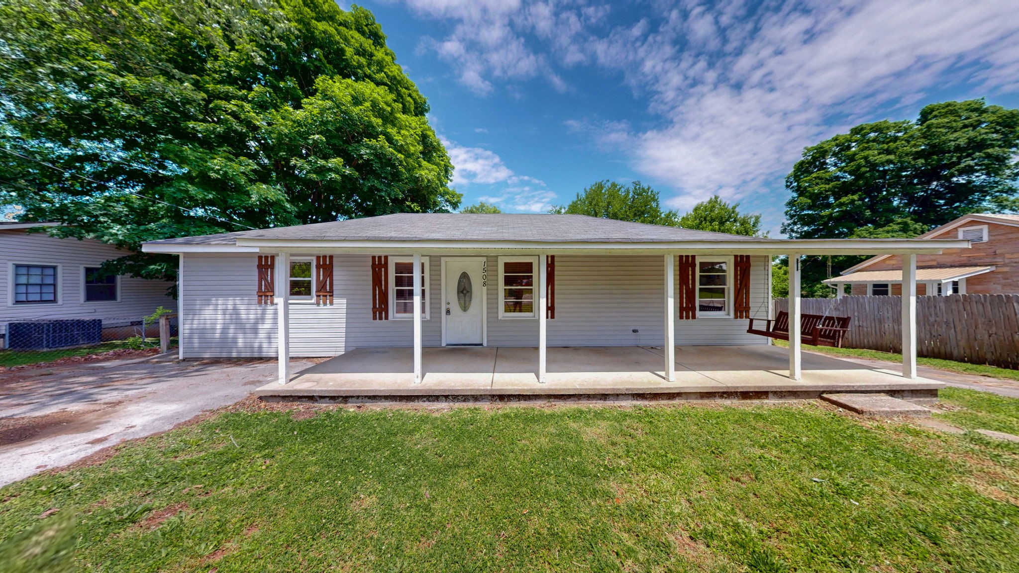 1508 Clark St Property Photo 1