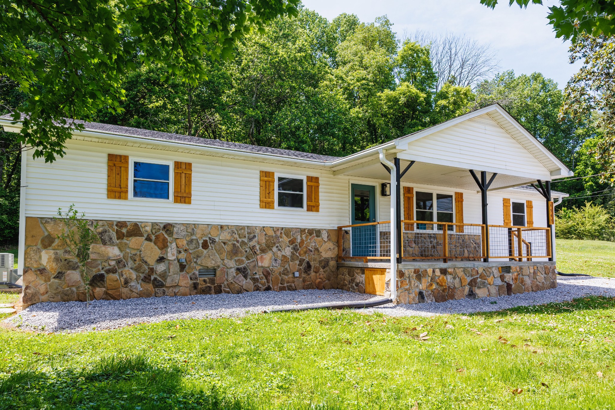 4543 S Creek Rd Property Photo 1