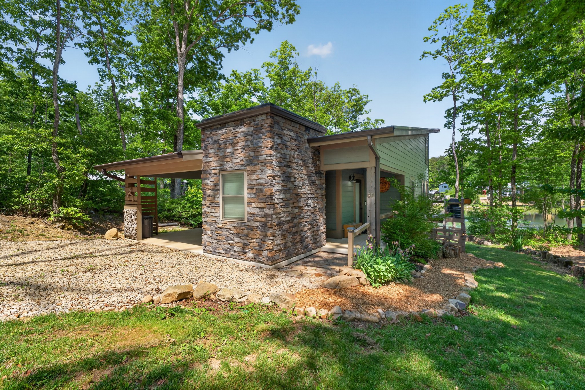 85 Hemlock Cv Property Photo 1