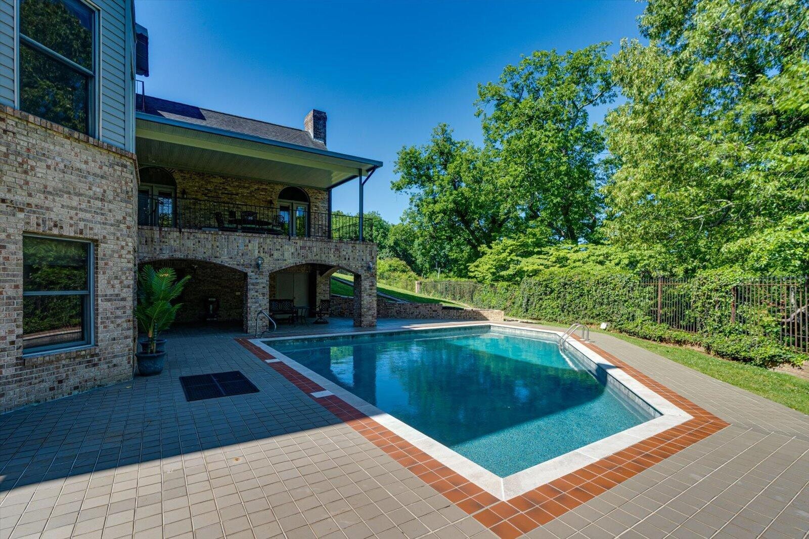551 N Crest Court Property Photo 47
