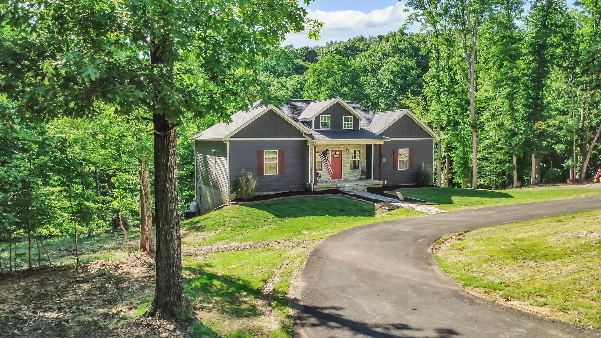 407 Summerfield Dr Property Photo 1