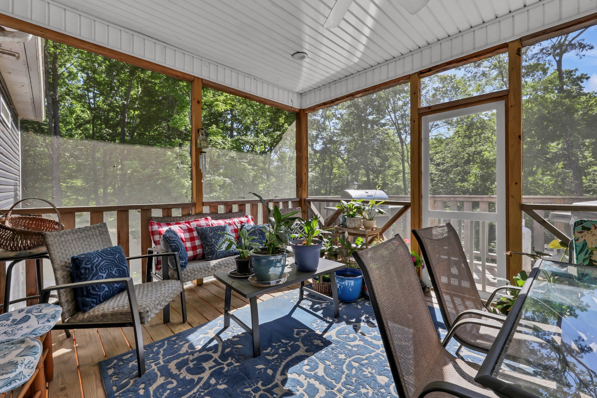 407 Summerfield Dr Property Photo 17