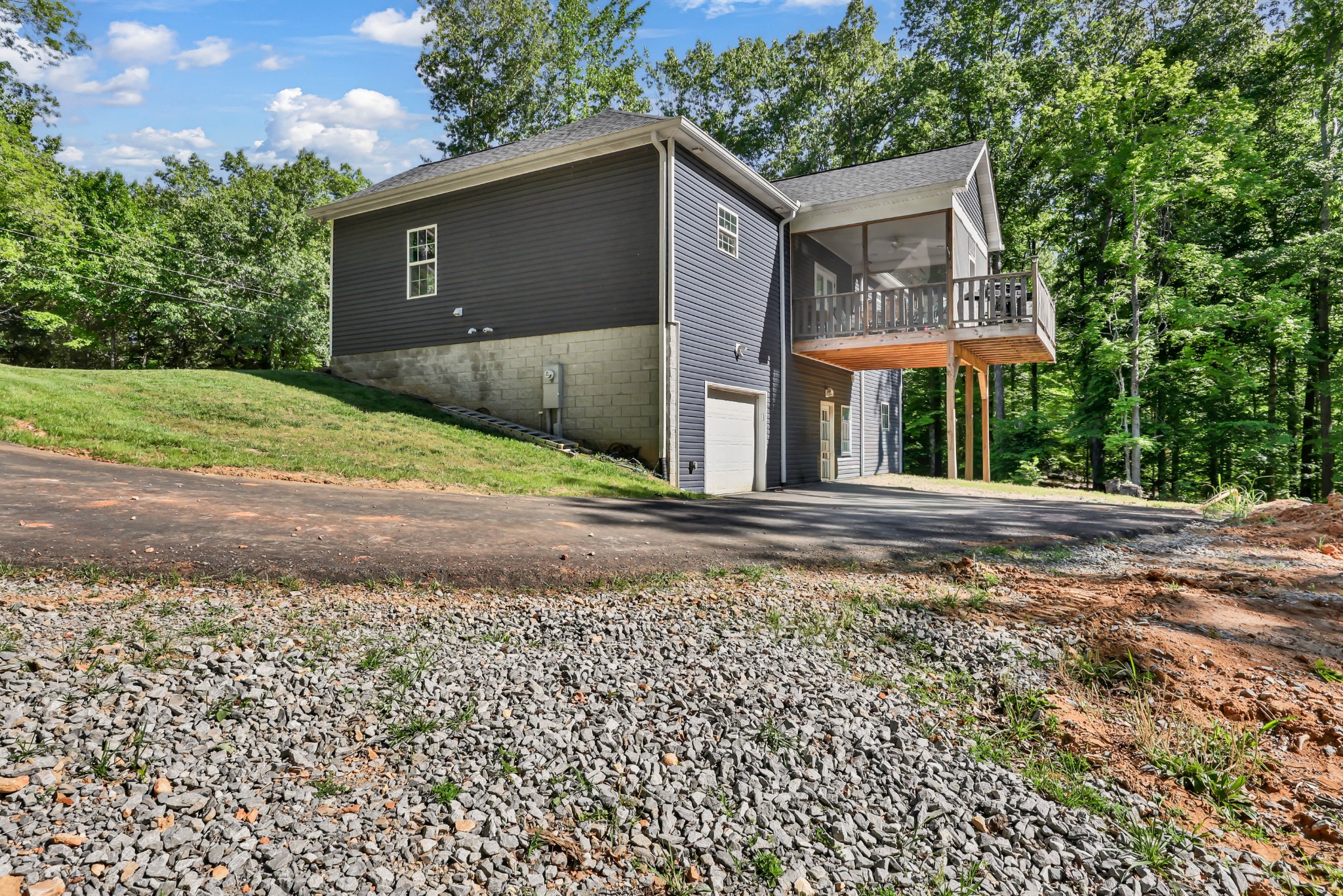 407 Summerfield Dr Property Photo 52