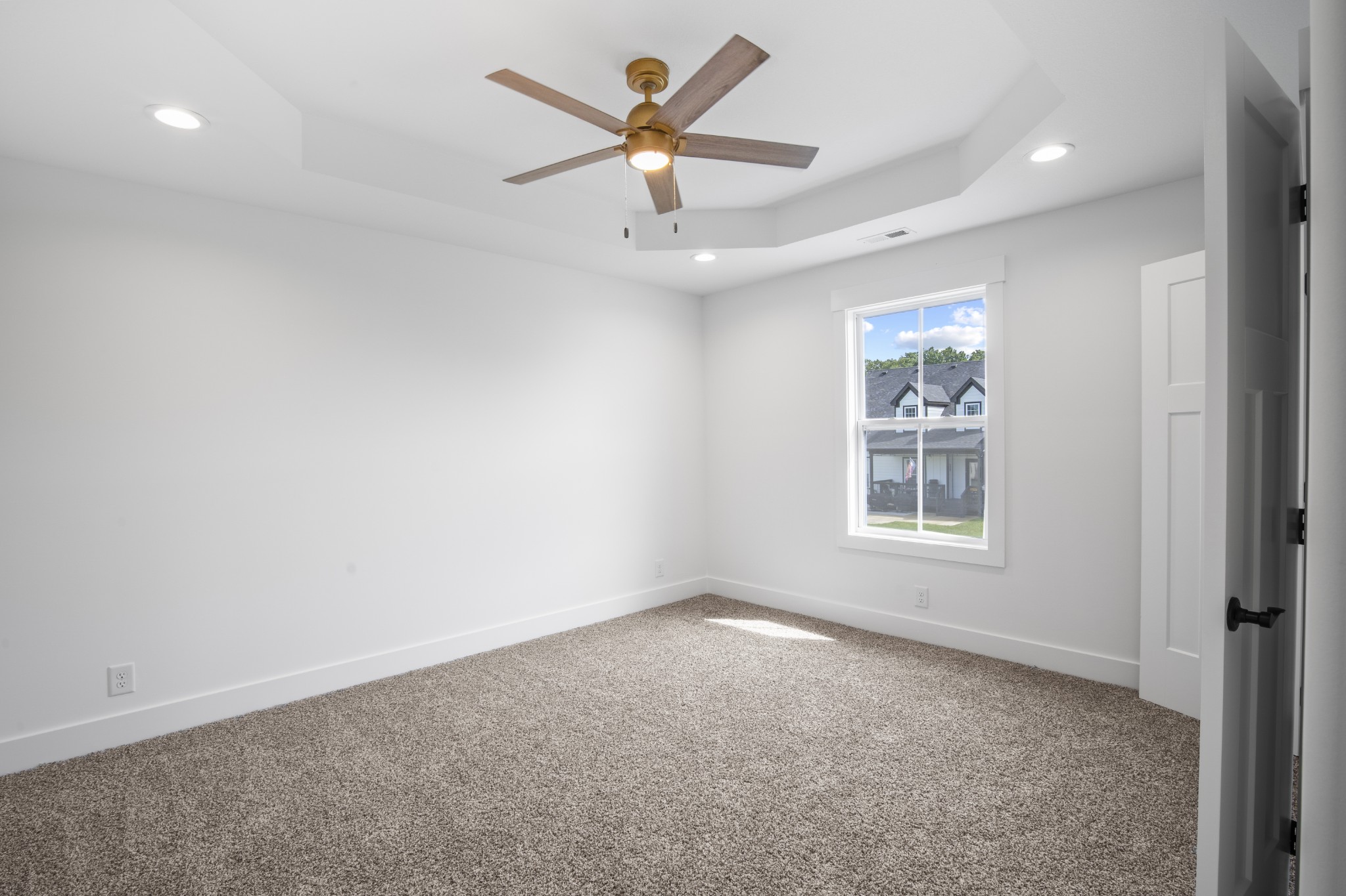 244 Bluebell Dr Property Photo 26