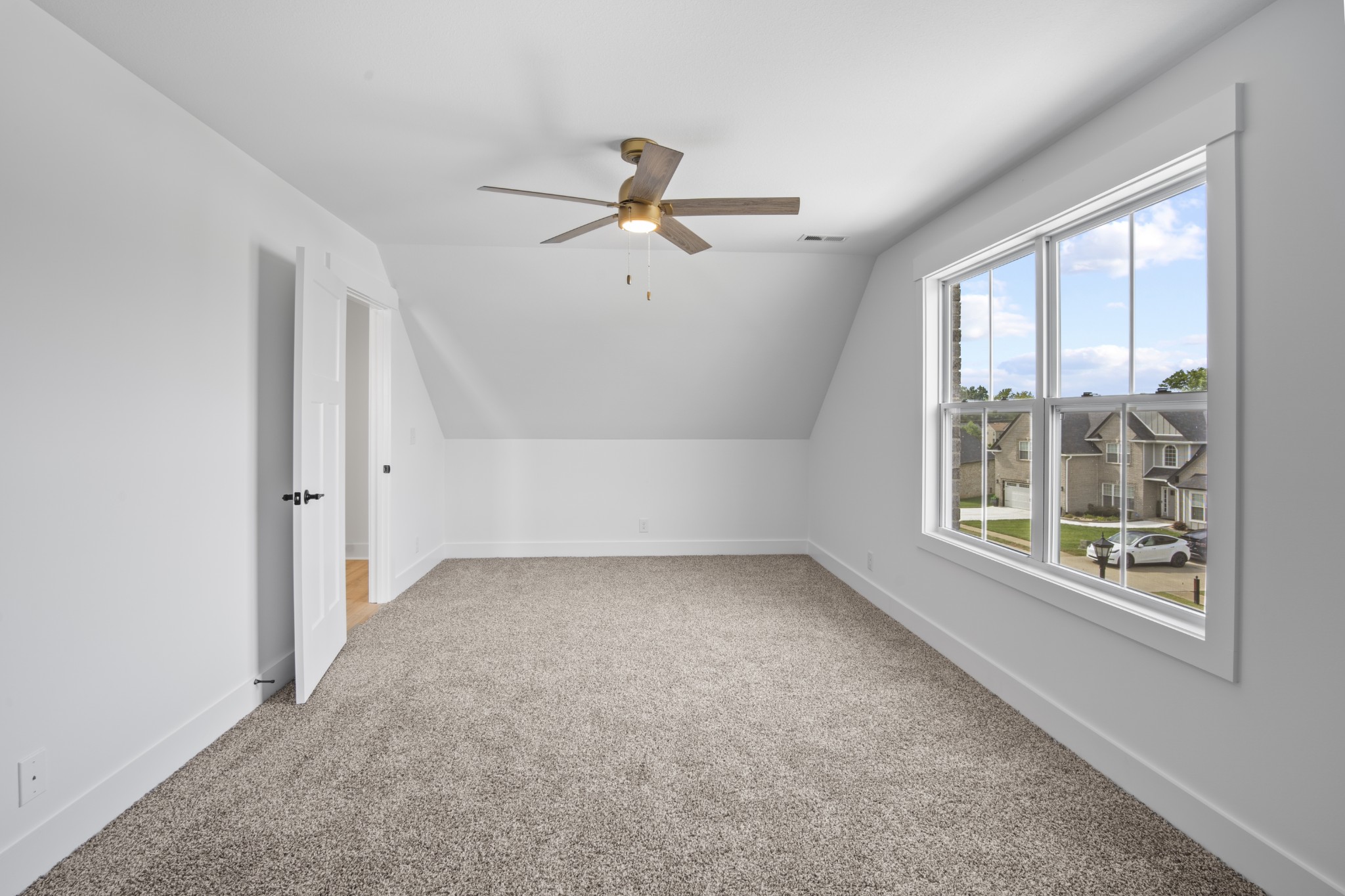 244 Bluebell Dr Property Photo 33