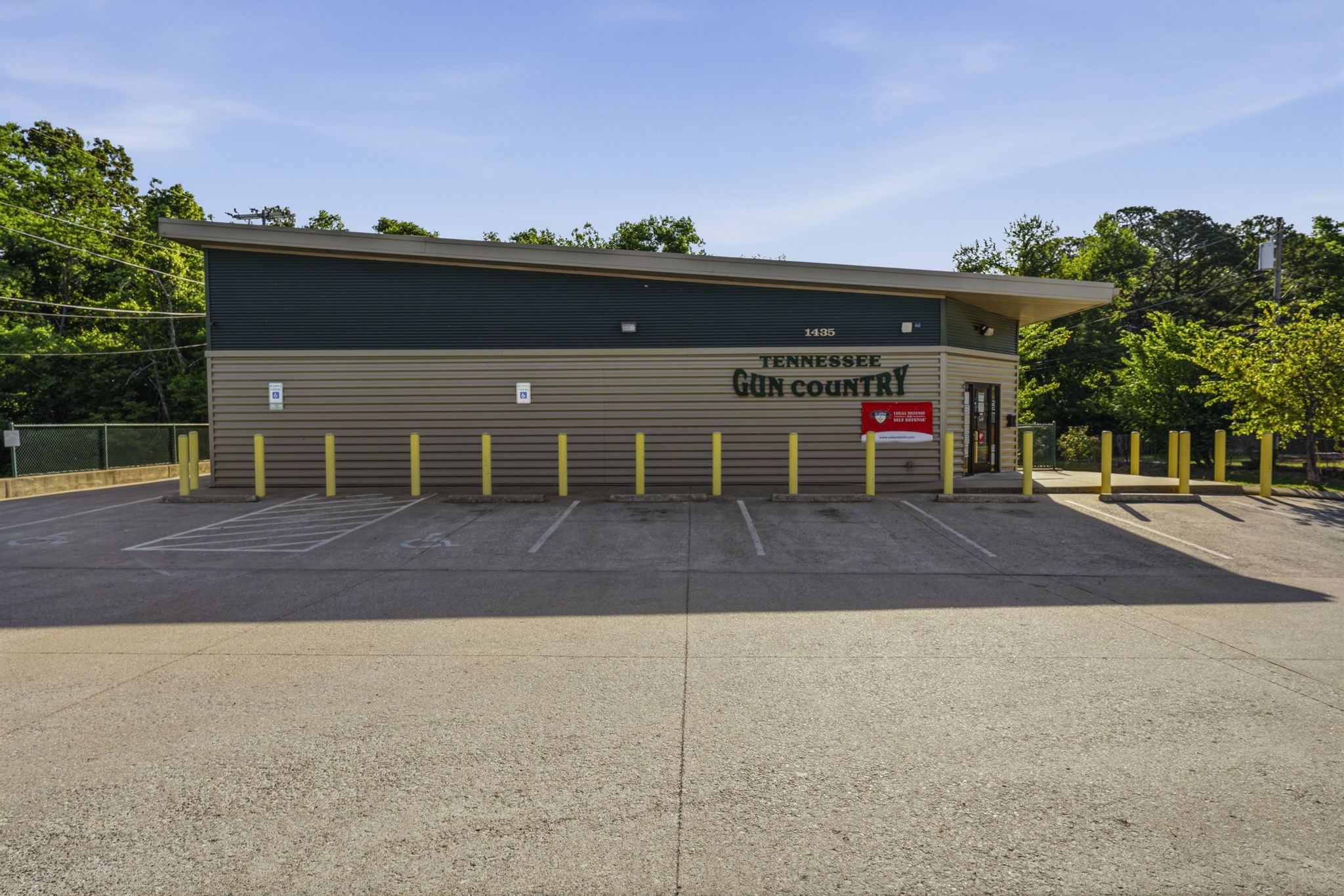 1435 Fort Campbell Blvd Property Photo 1