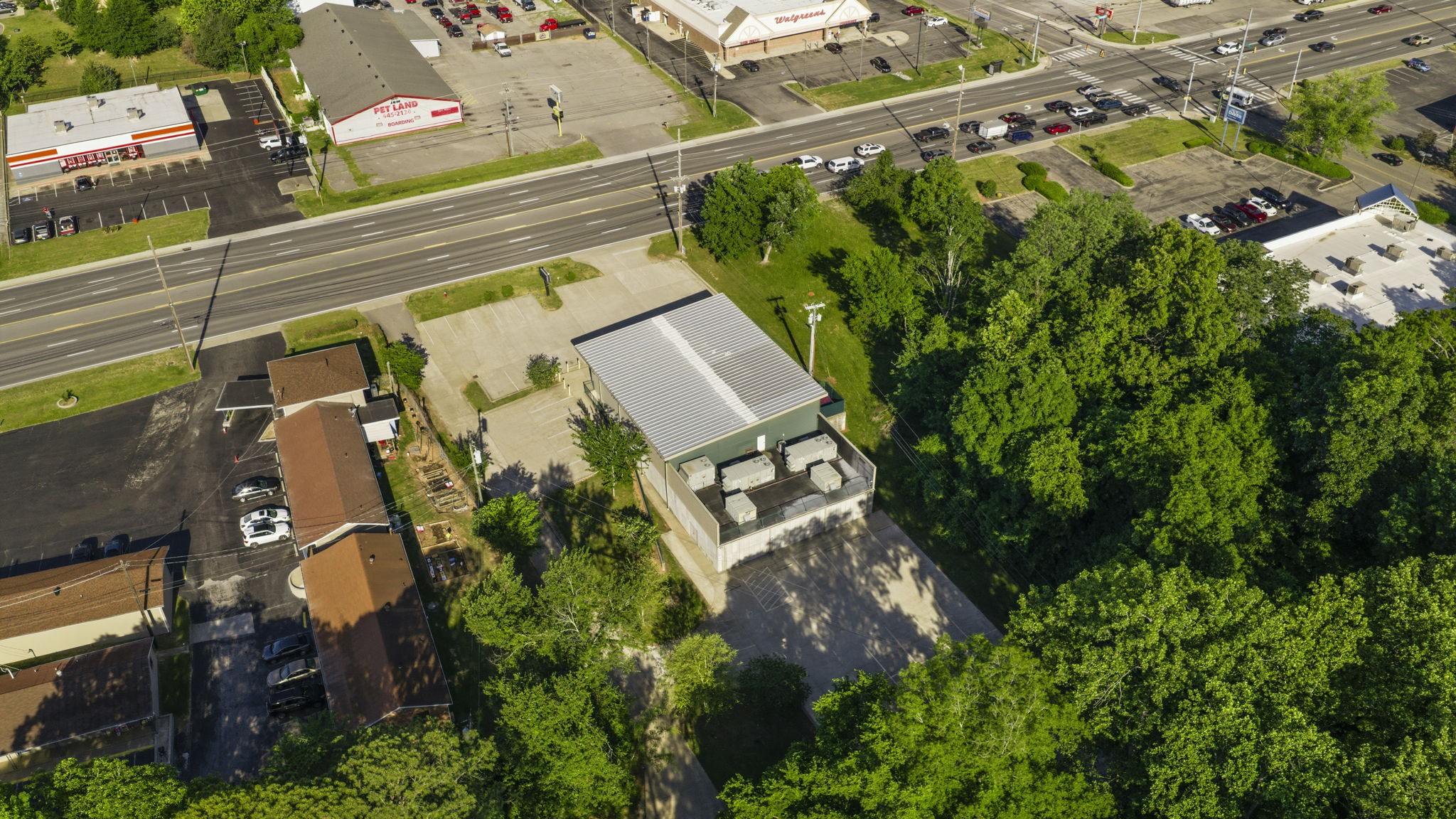 1435 Fort Campbell Blvd Property Photo 11