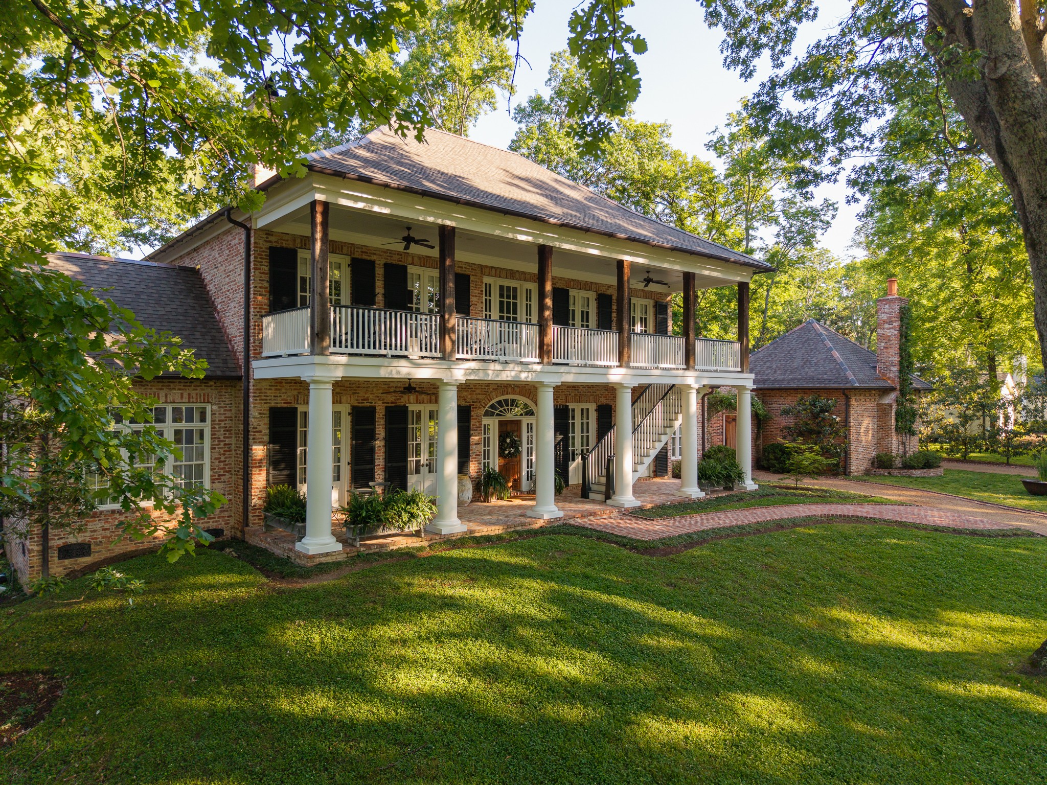 6108 Robin Hill Rd Property Photo 1